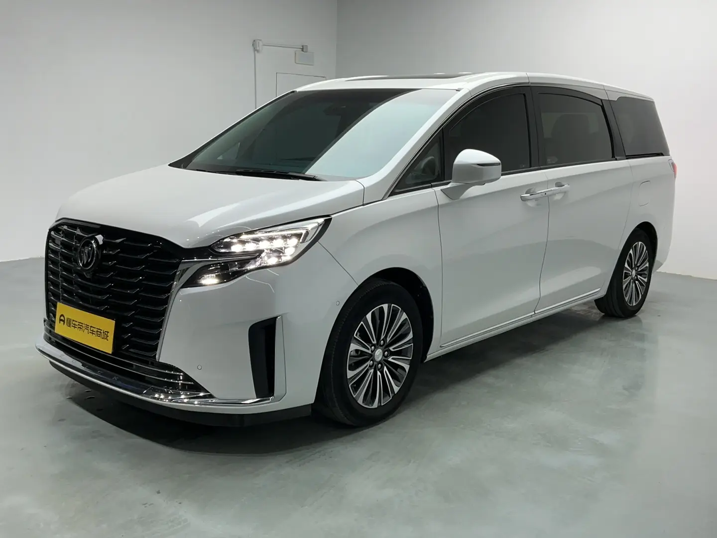 Buick GL8  из Китая