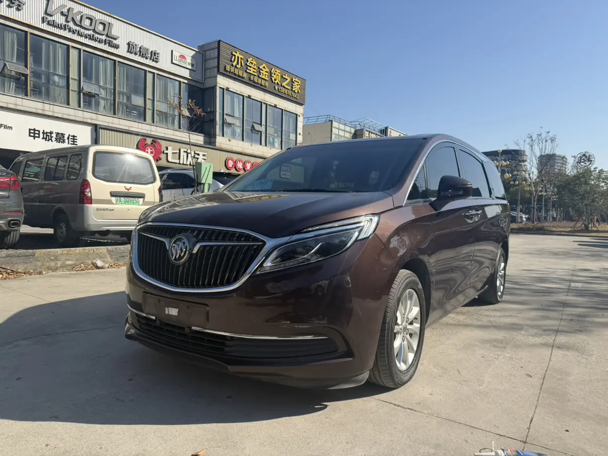 Buick GL8  из Китая