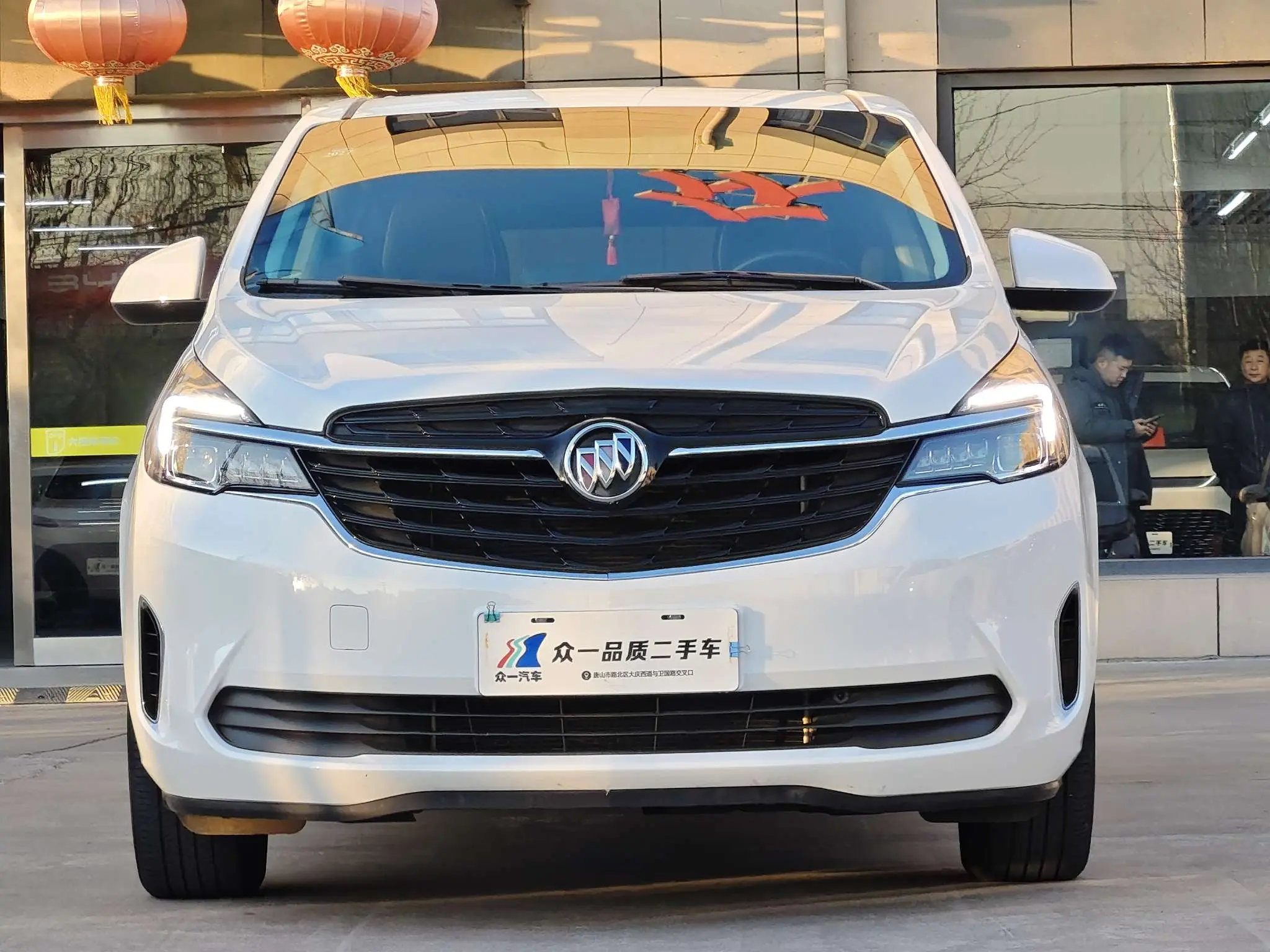 Buick GL8  из Китая