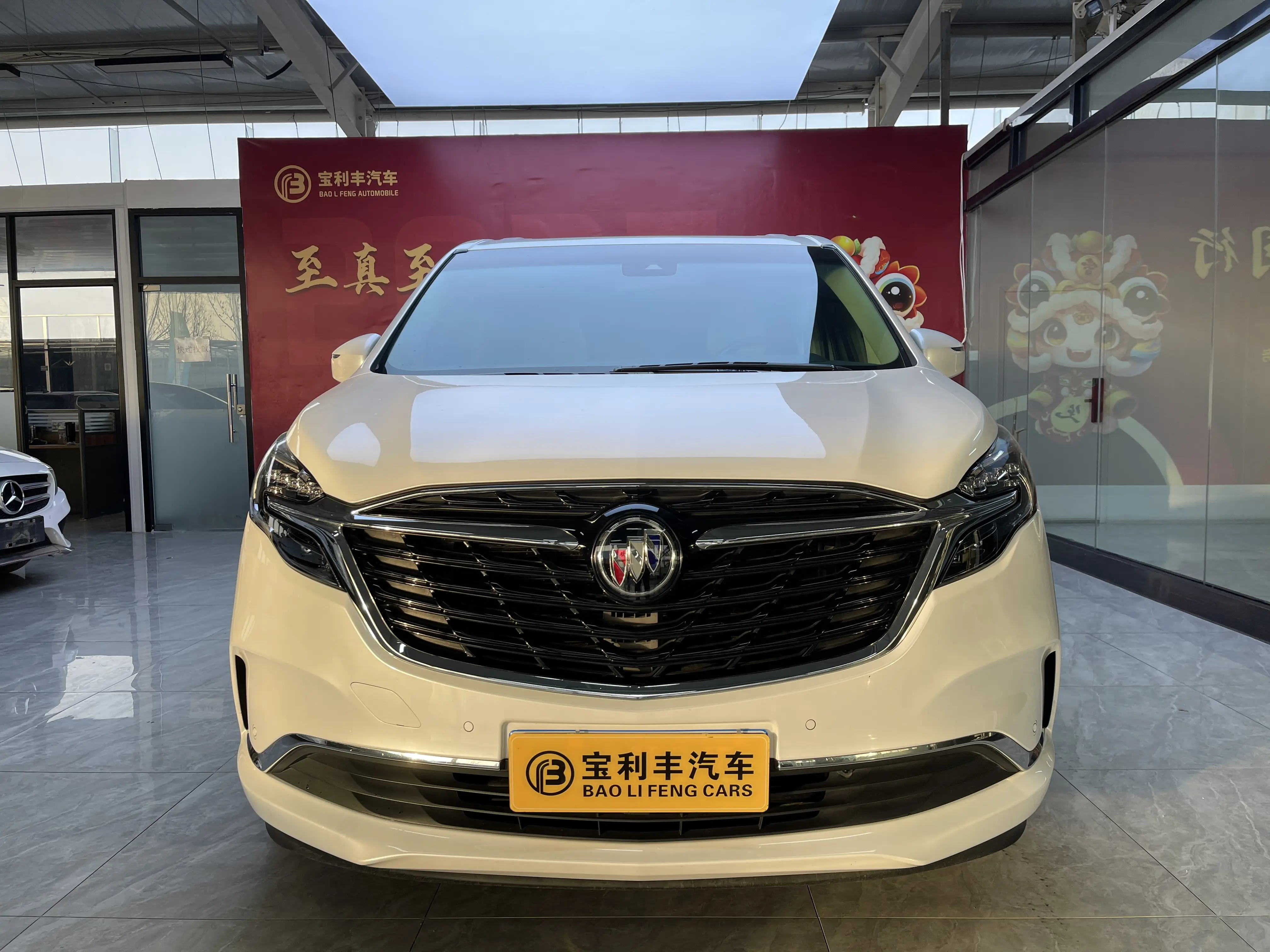 Buick GL8  из Китая