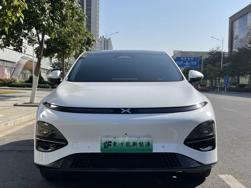 Xpeng G6  из Китая