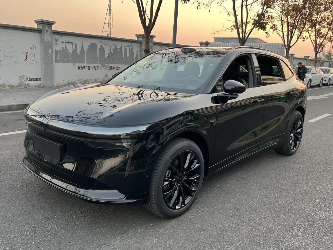 ZEEKR 007GT  из Китая