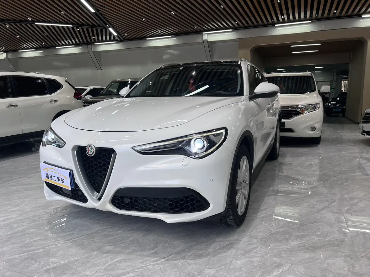 Alfa romeo Stelvio  из Китая