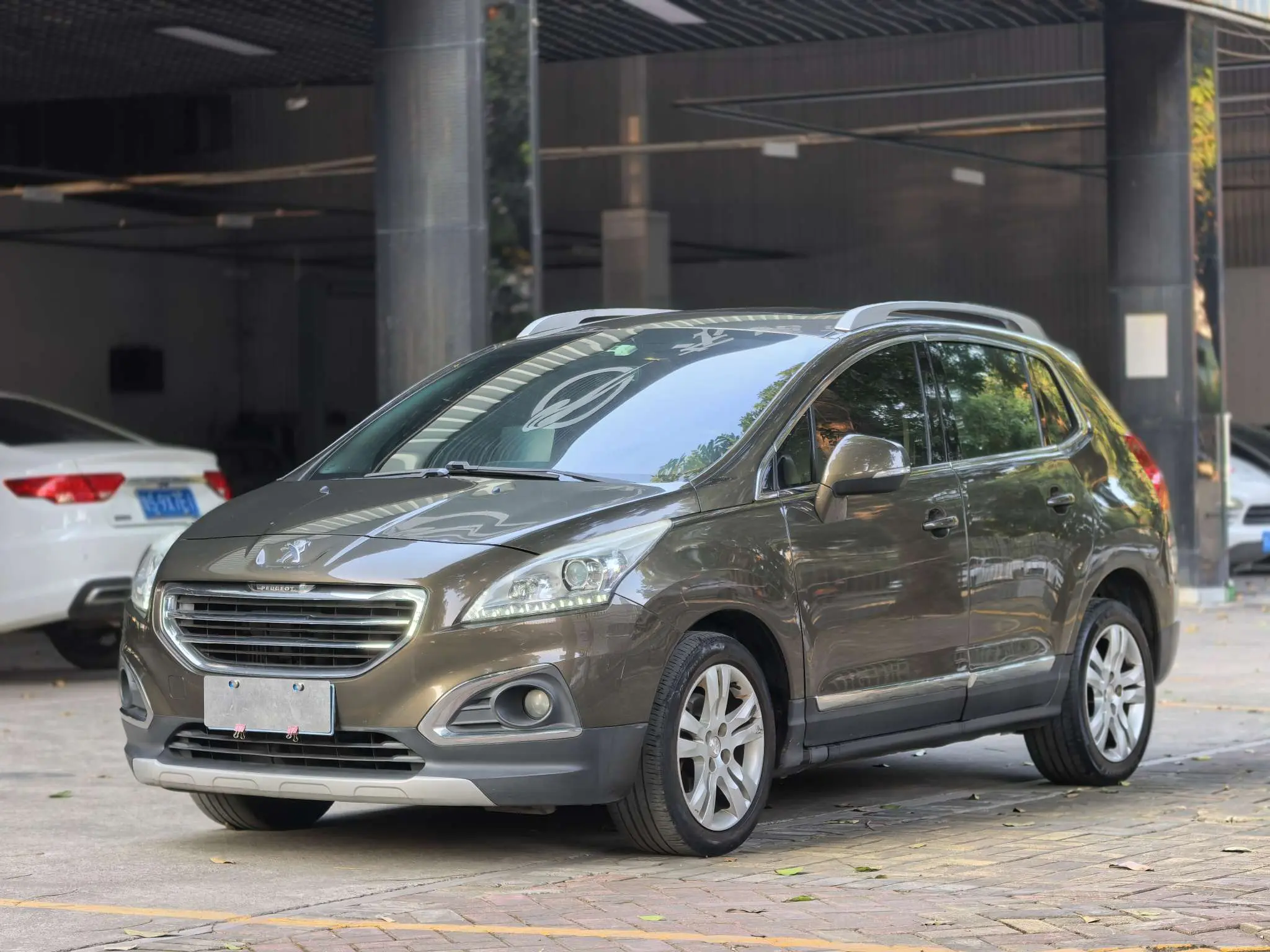 Peugeot 3008  из Китая