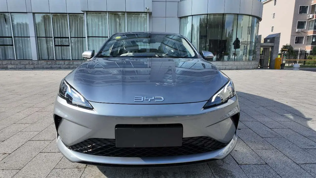 BYD Seal 05DM  из Китая