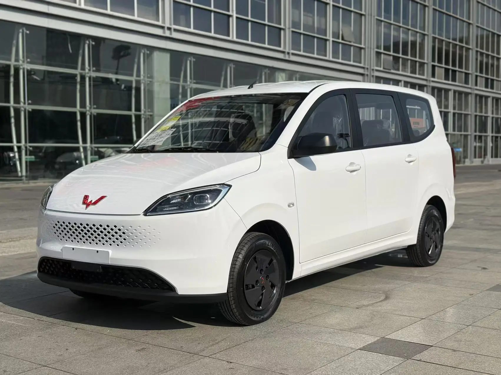 Wuling Hongguang Extended Range  из Китая