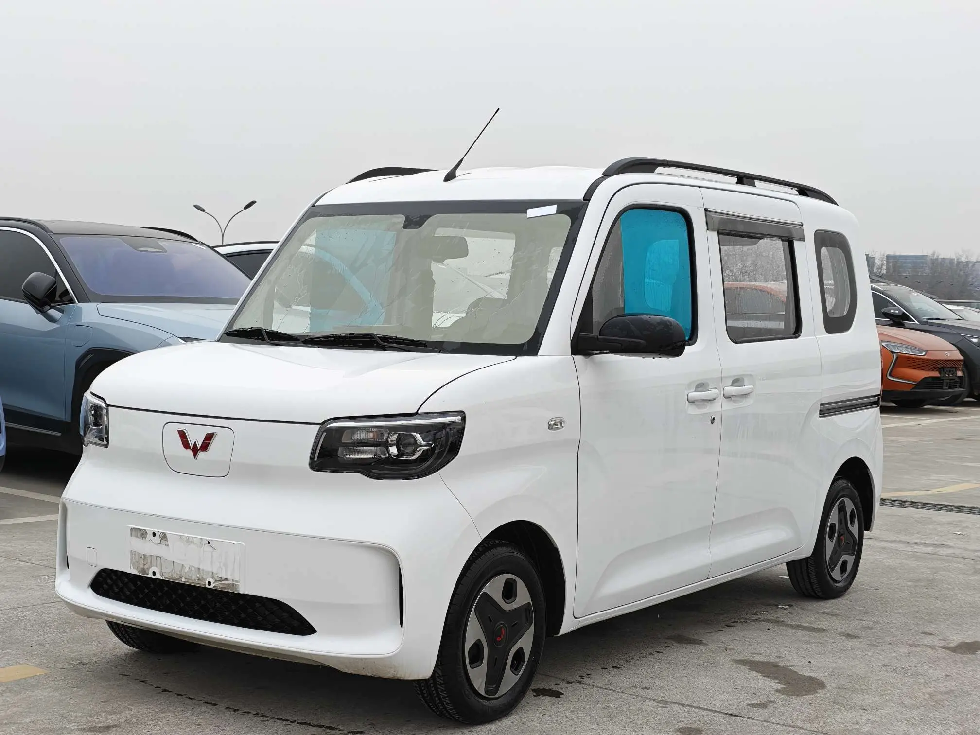 Wuling Zhiguang EV  из Китая