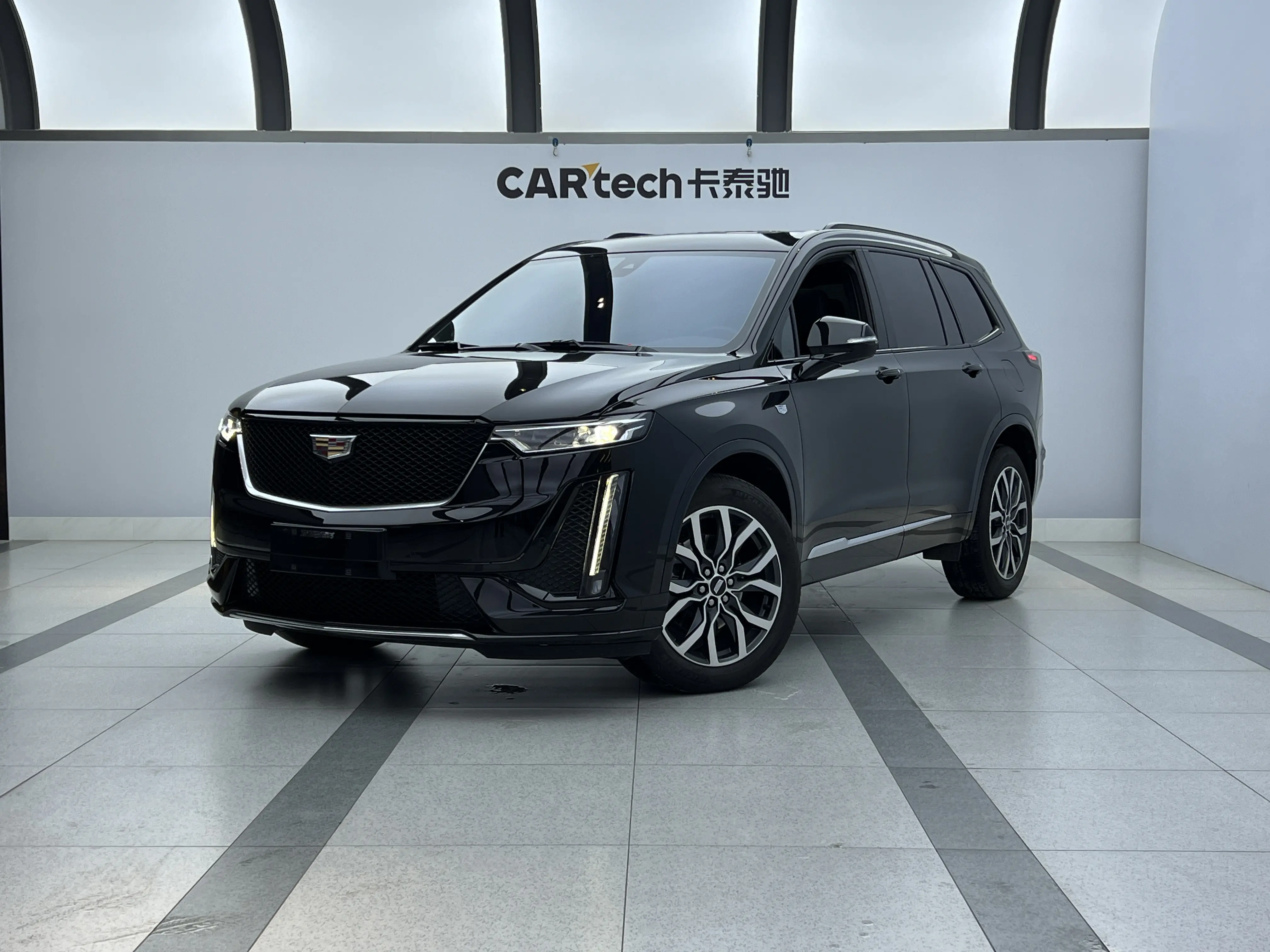 Cadillac XT6  из Китая