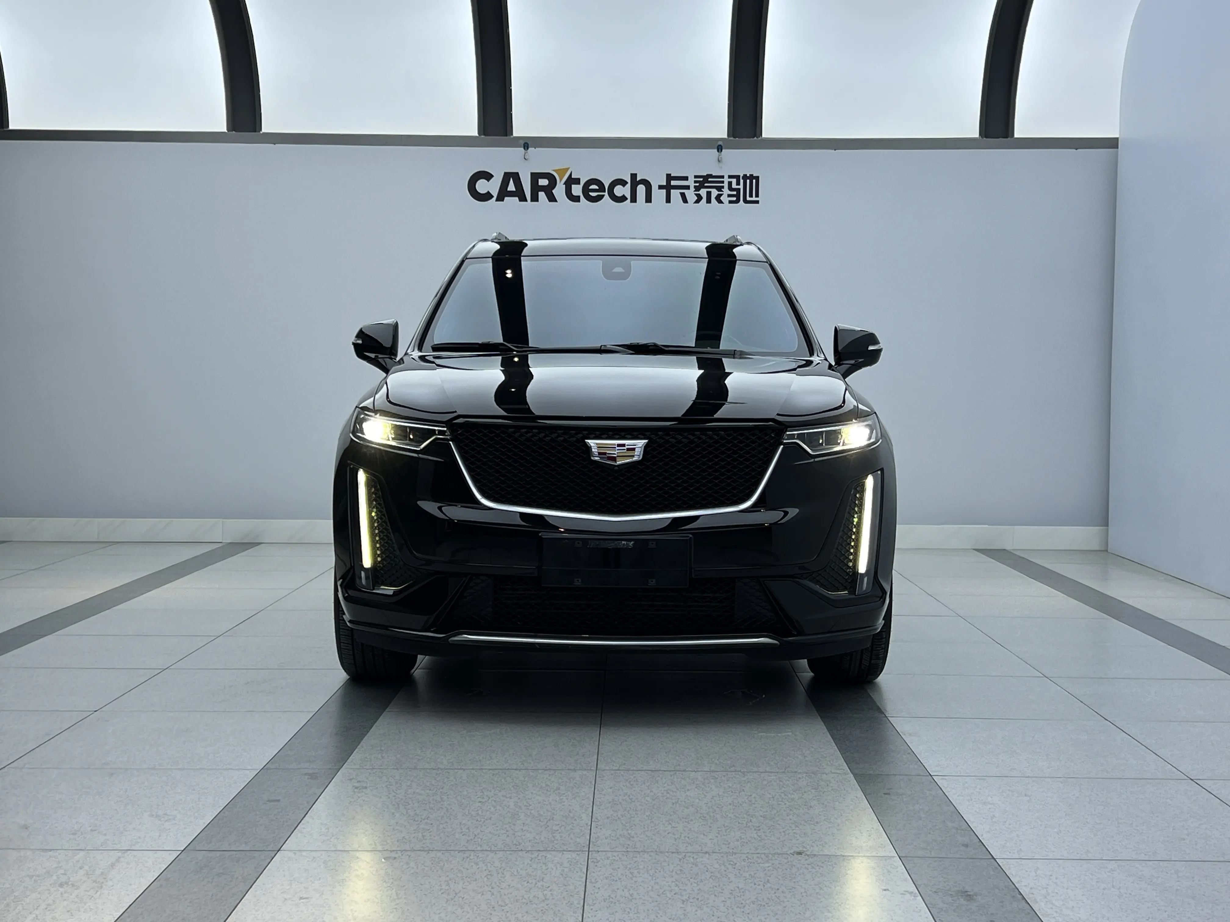 Cadillac XT6  из Китая
