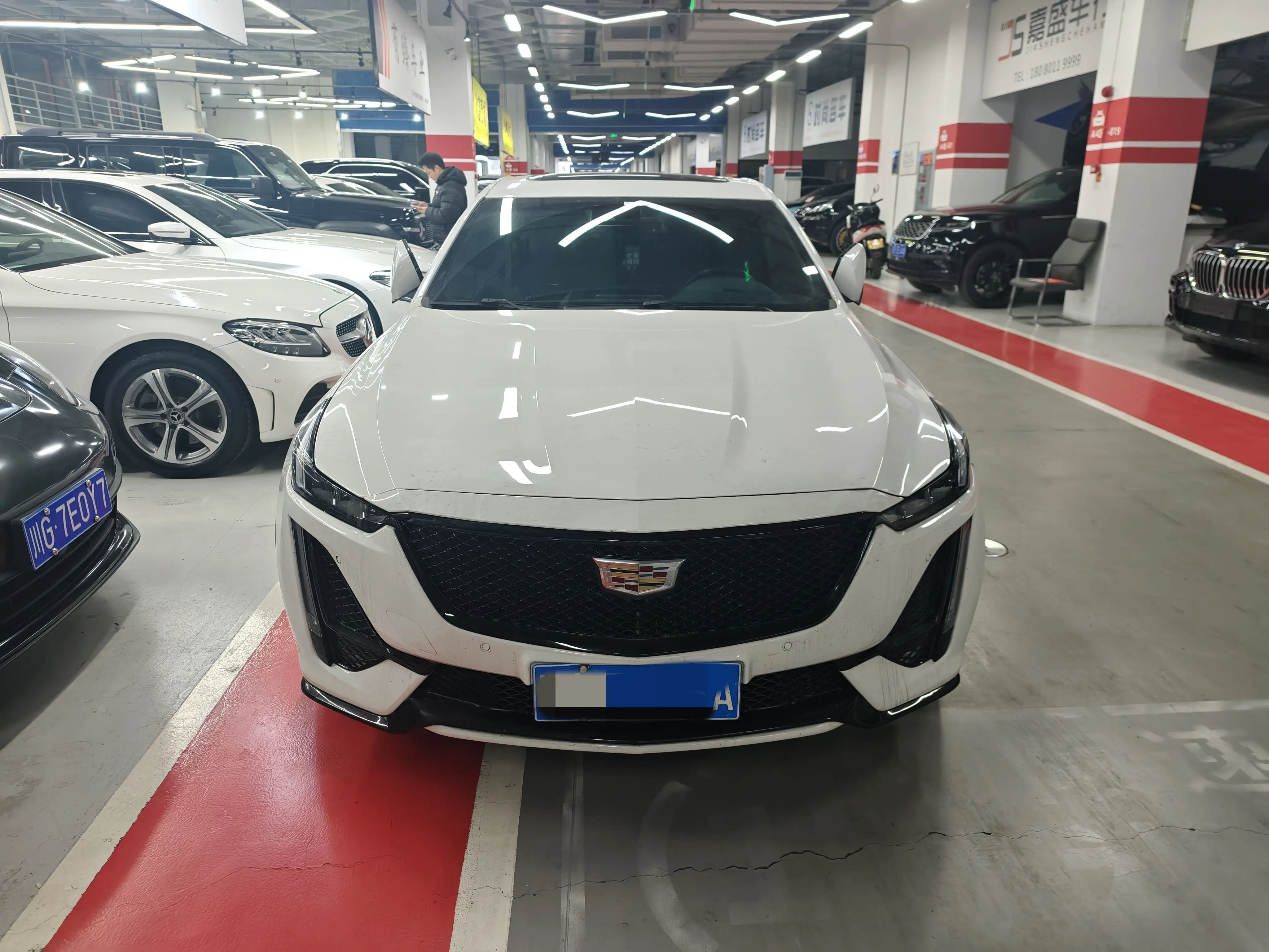 Cadillac CT5  из Китая