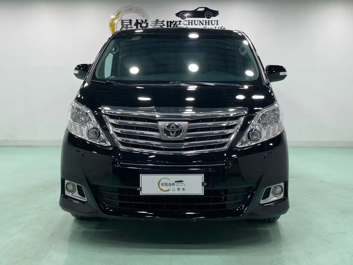 Toyota Alphard (Elfa)  из Китая