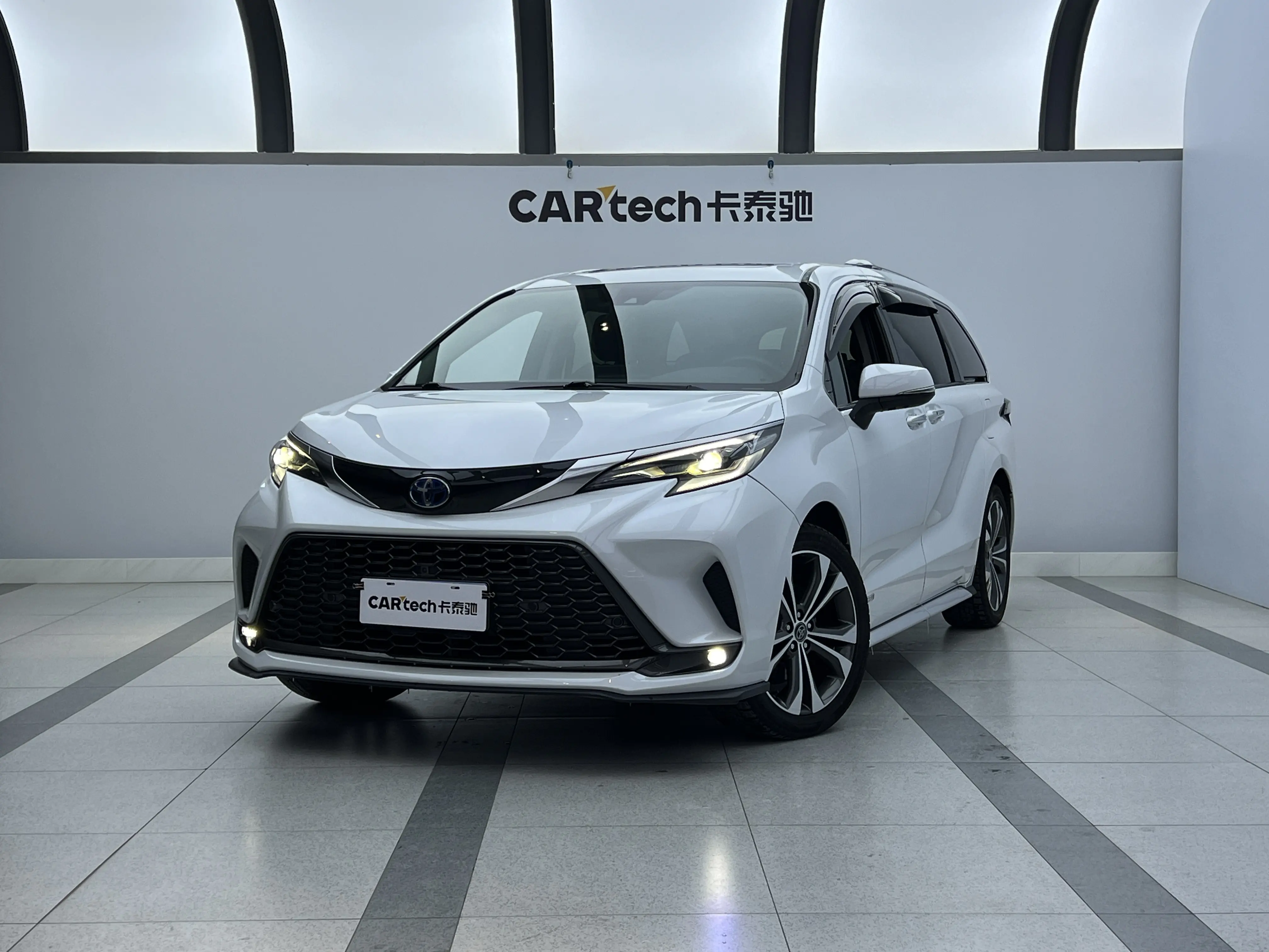 Toyota Granvia  из Китая