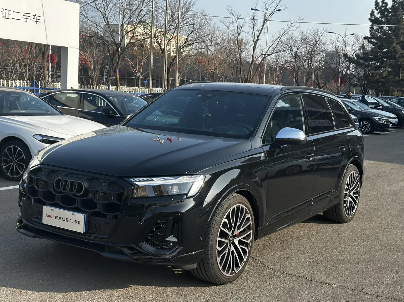 Audi SQ7  из Китая