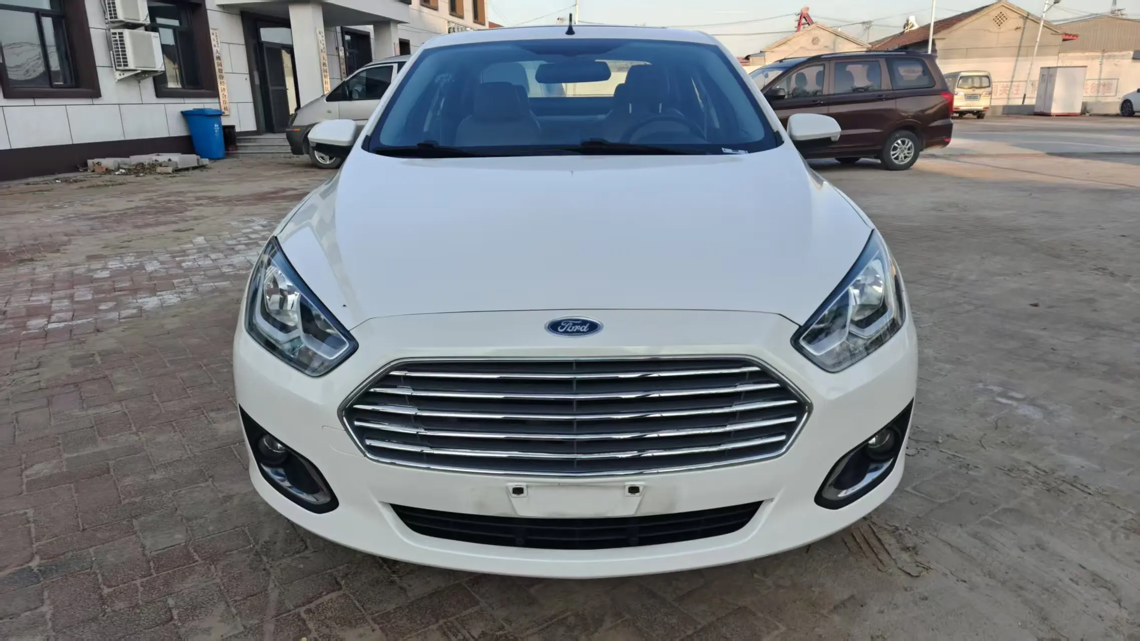 Ford Forrest  из Китая