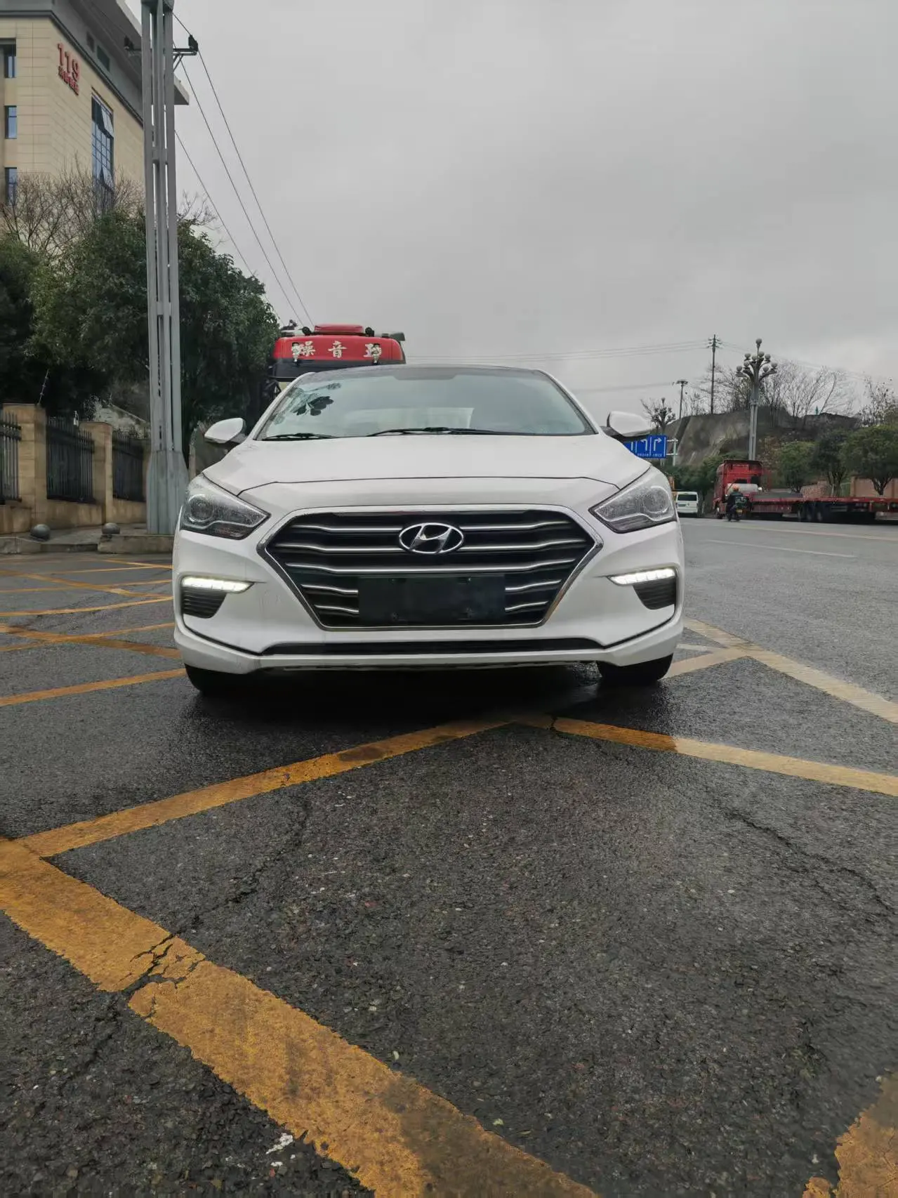 Hyundai Famous pictures  из Китая