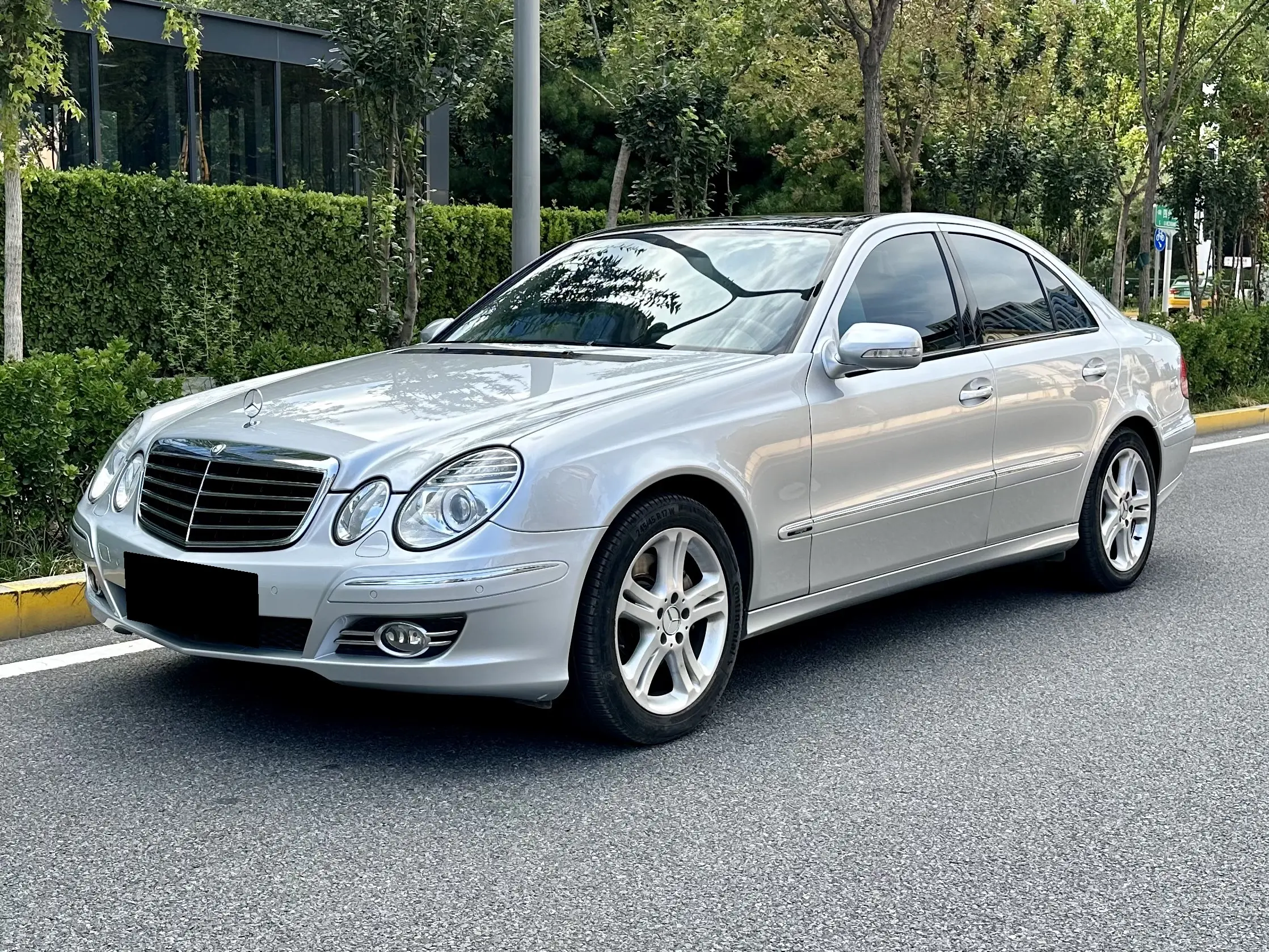 Mercedes-Benz E-Class  из Китая