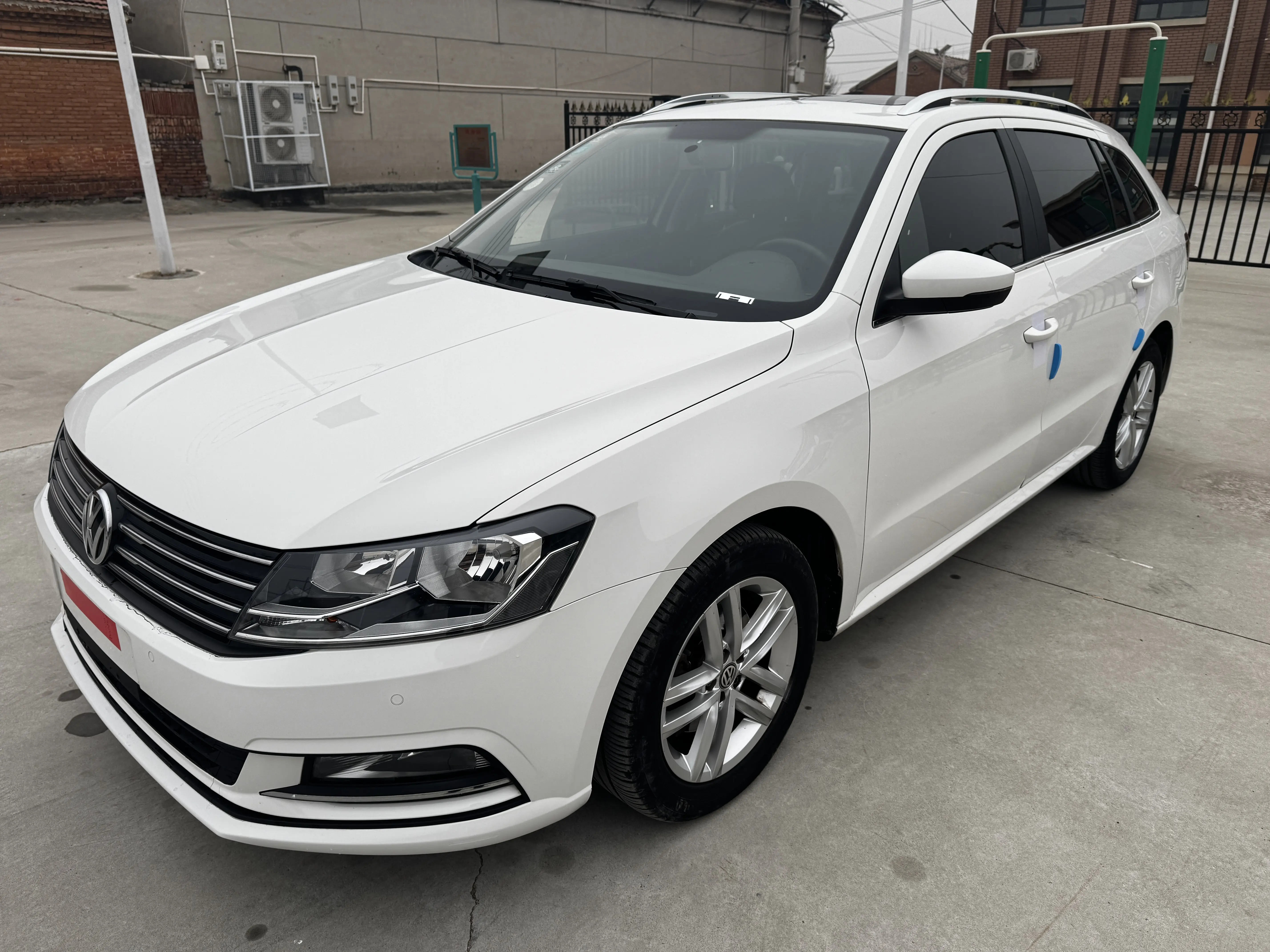 Volkswagen Langxing  из Китая