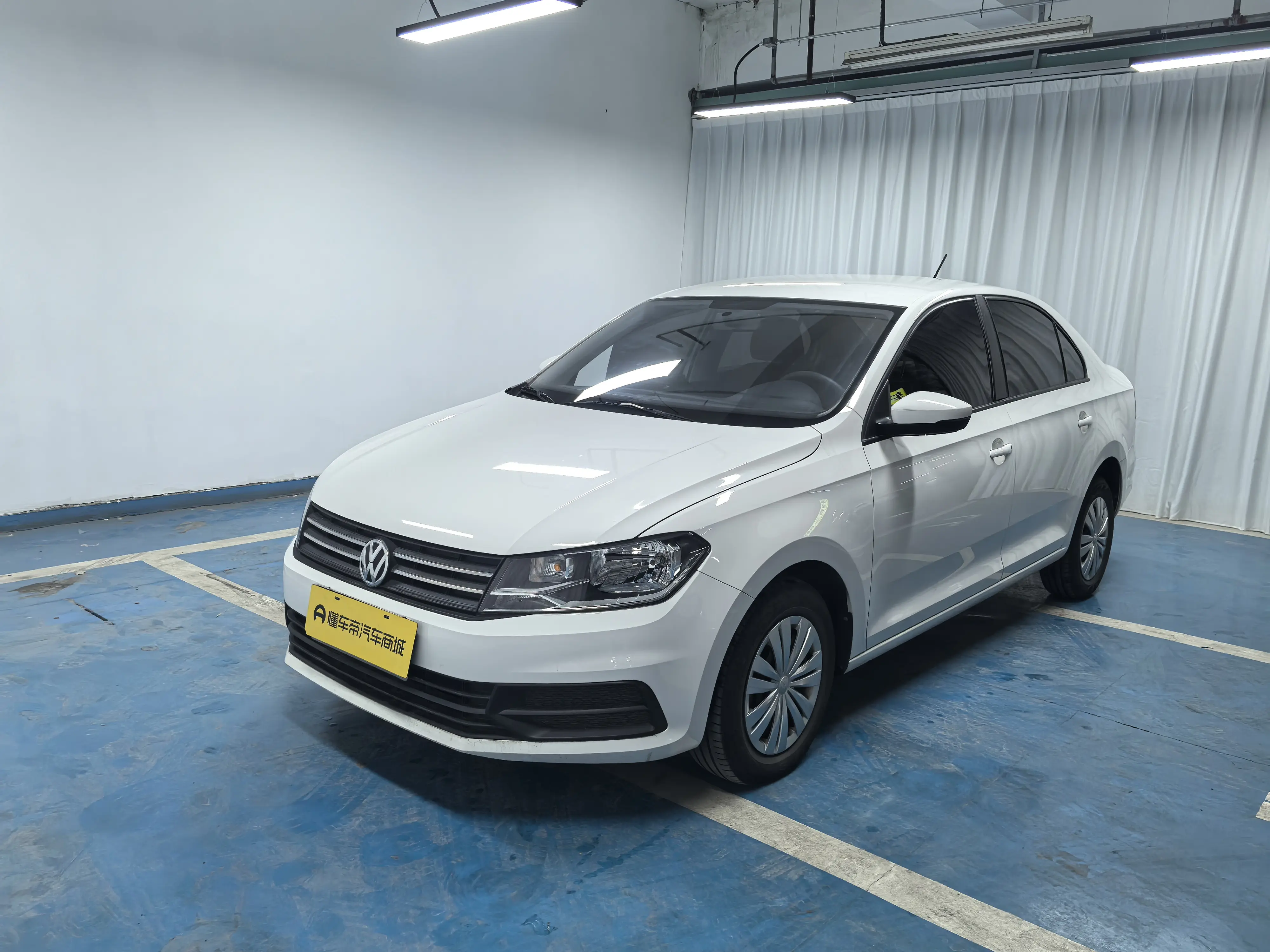 Volkswagen Santana  из Китая