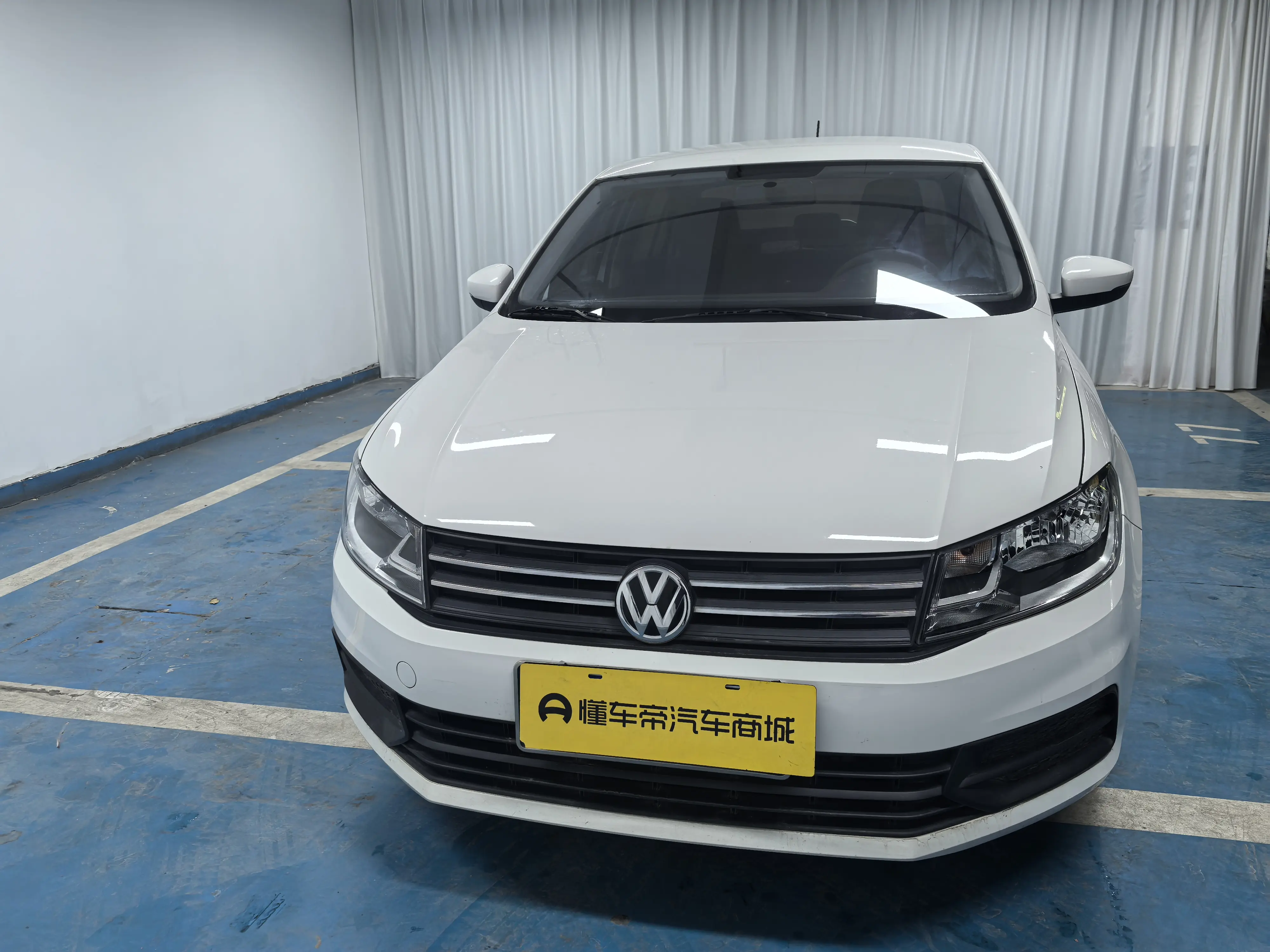 Volkswagen Santana  из Китая