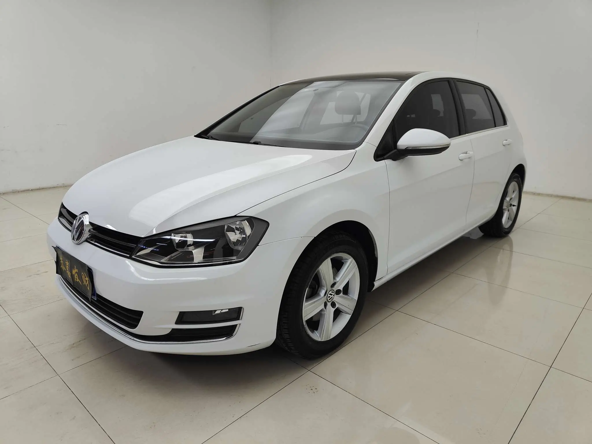 Volkswagen Golf  из Китая