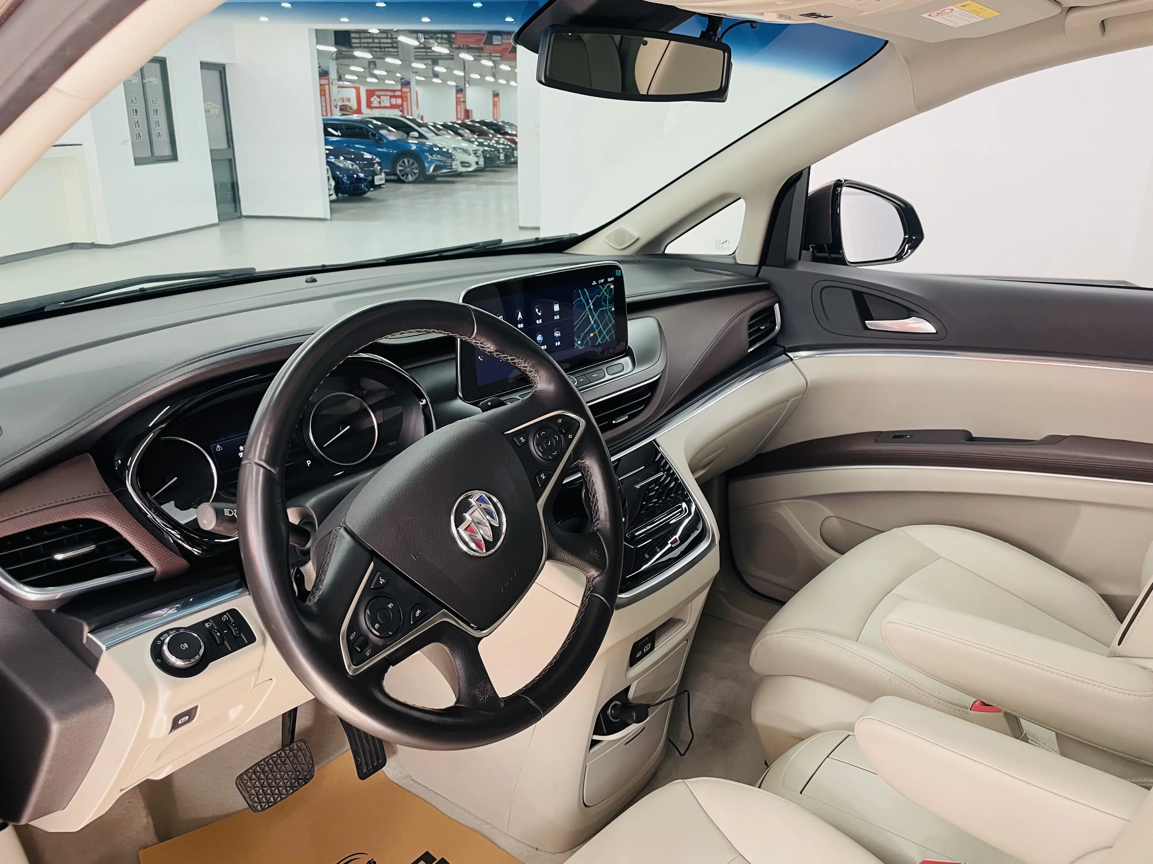 Buick GL8  из Китая