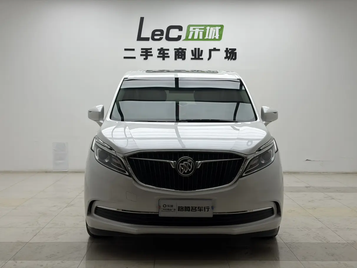 Buick GL8  из Китая