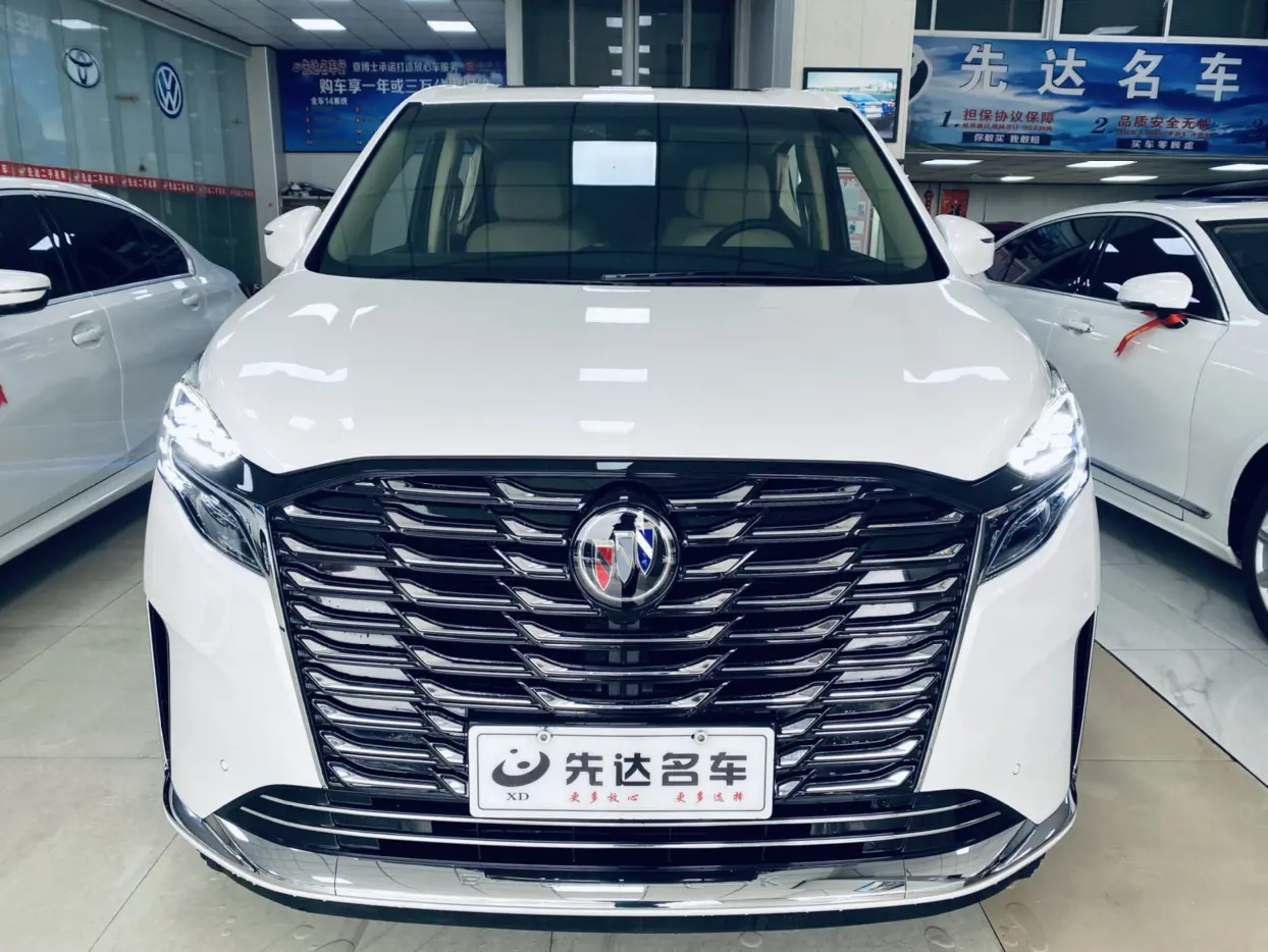 Buick GL8  из Китая