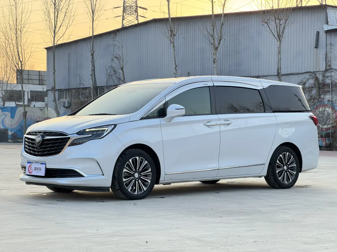 Buick GL8  из Китая