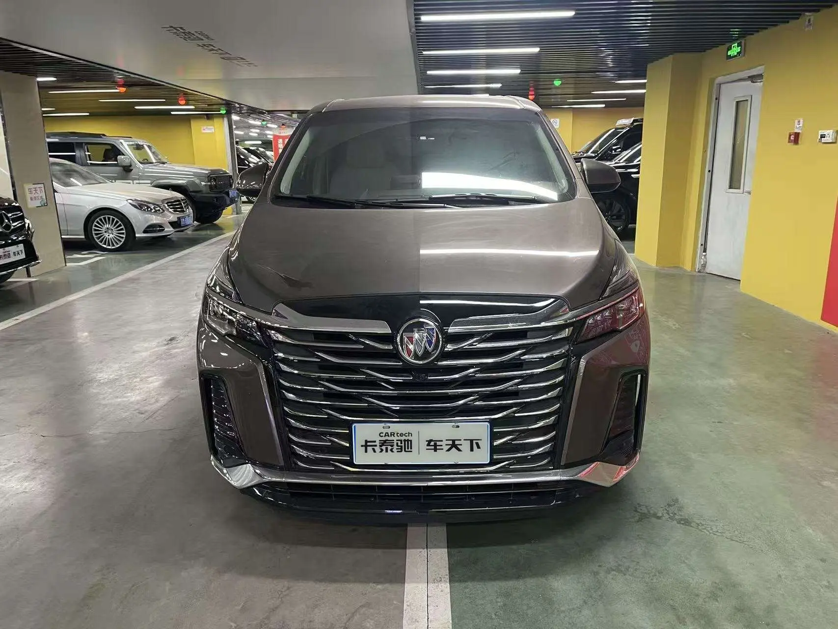 Buick GL8  из Китая