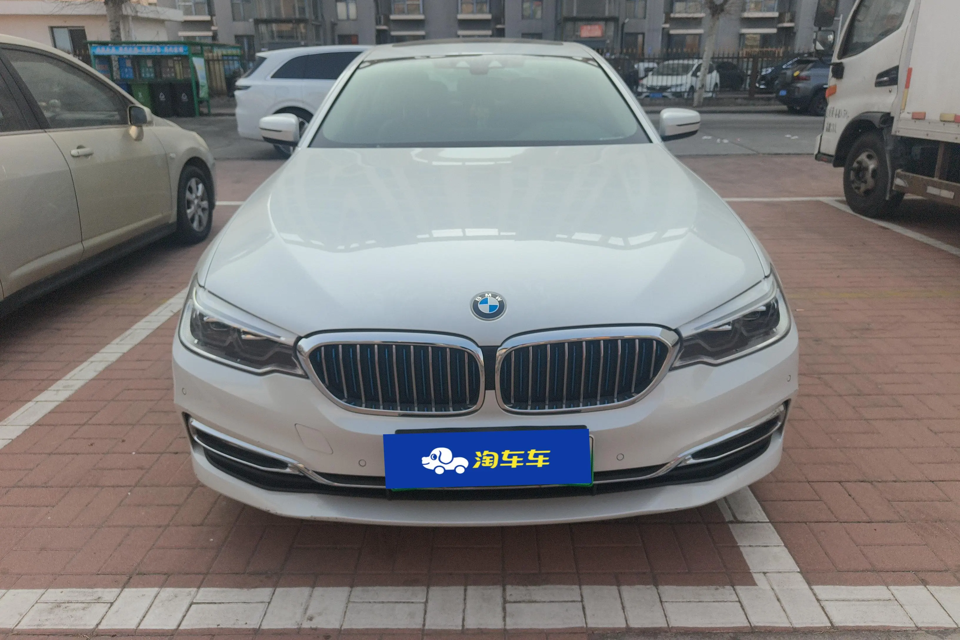 BMW 5 Series PHEV  из Китая