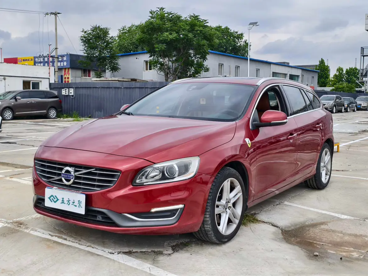 Volvo V60  из Китая