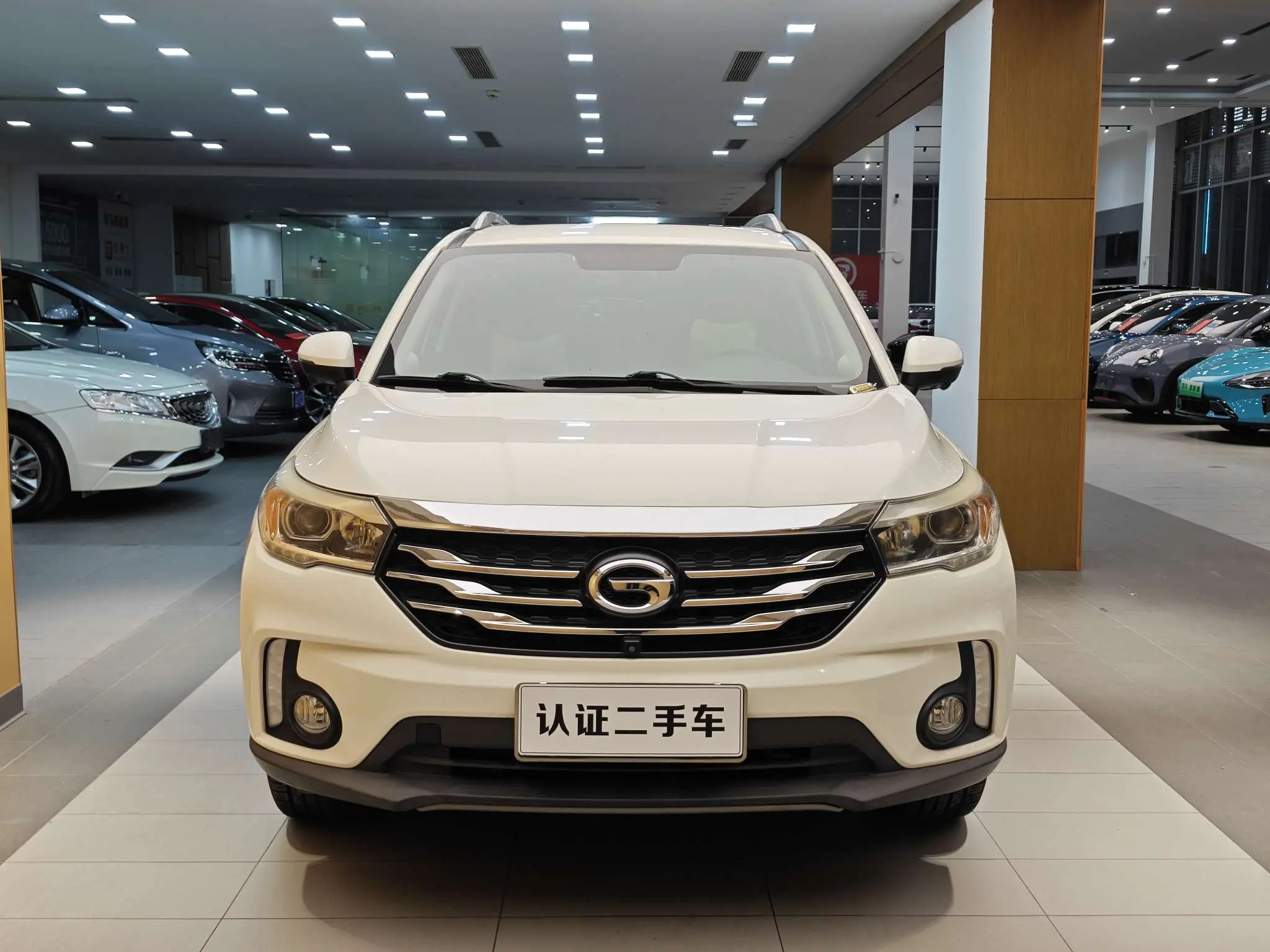 GAC Trumpchi GS4  из Китая
