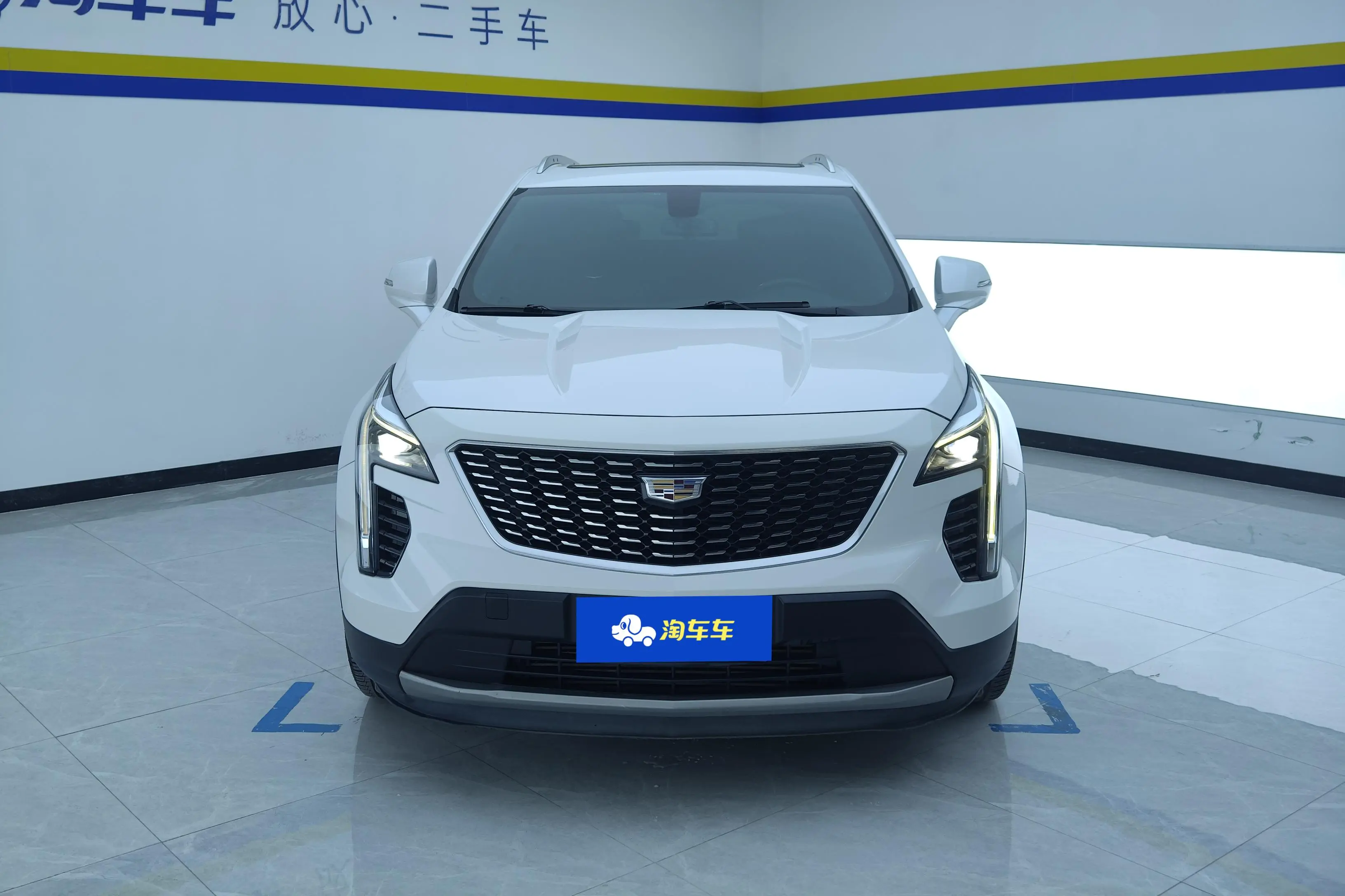 Cadillac XT4  из Китая