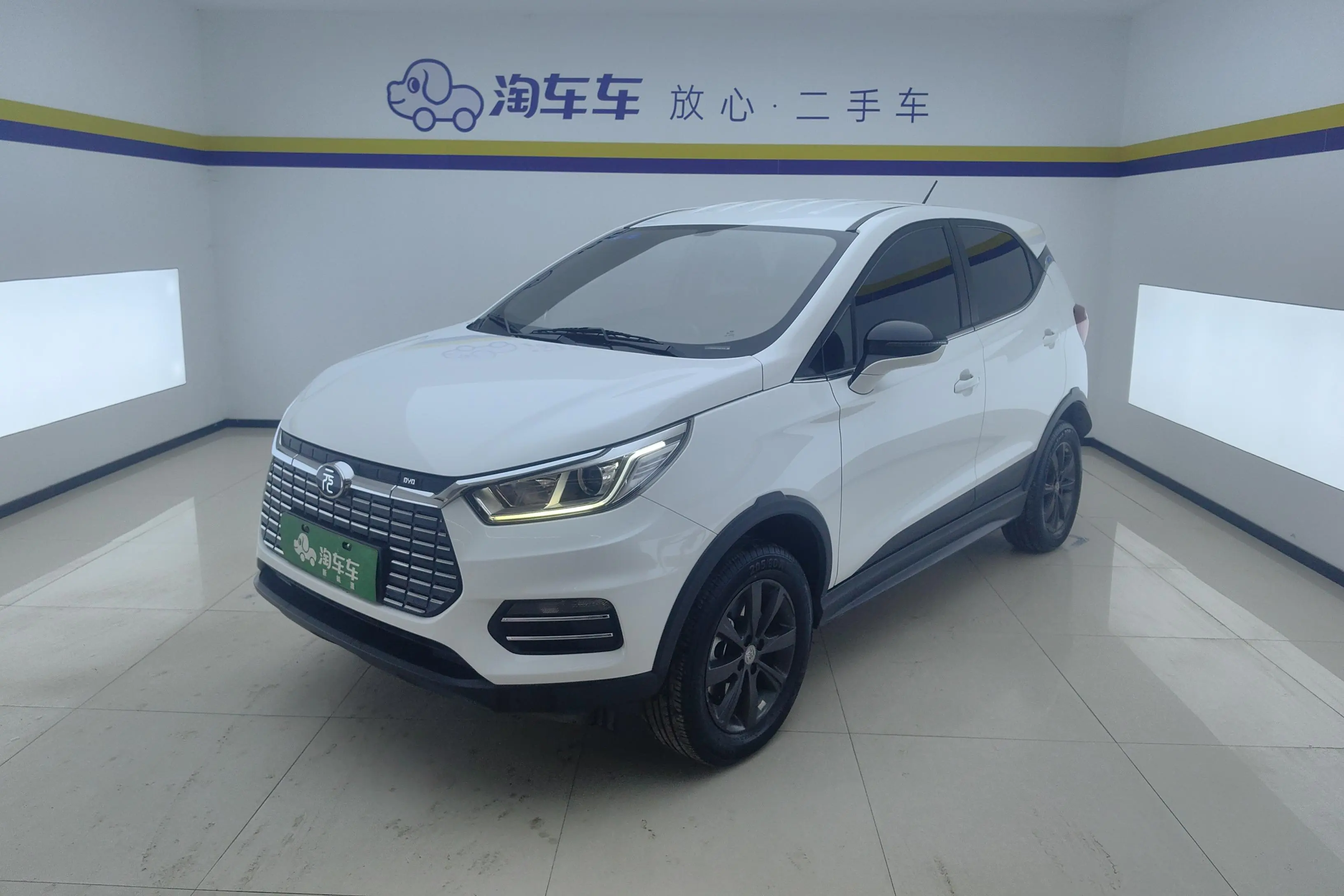 BYD Yuan EV  из Китая
