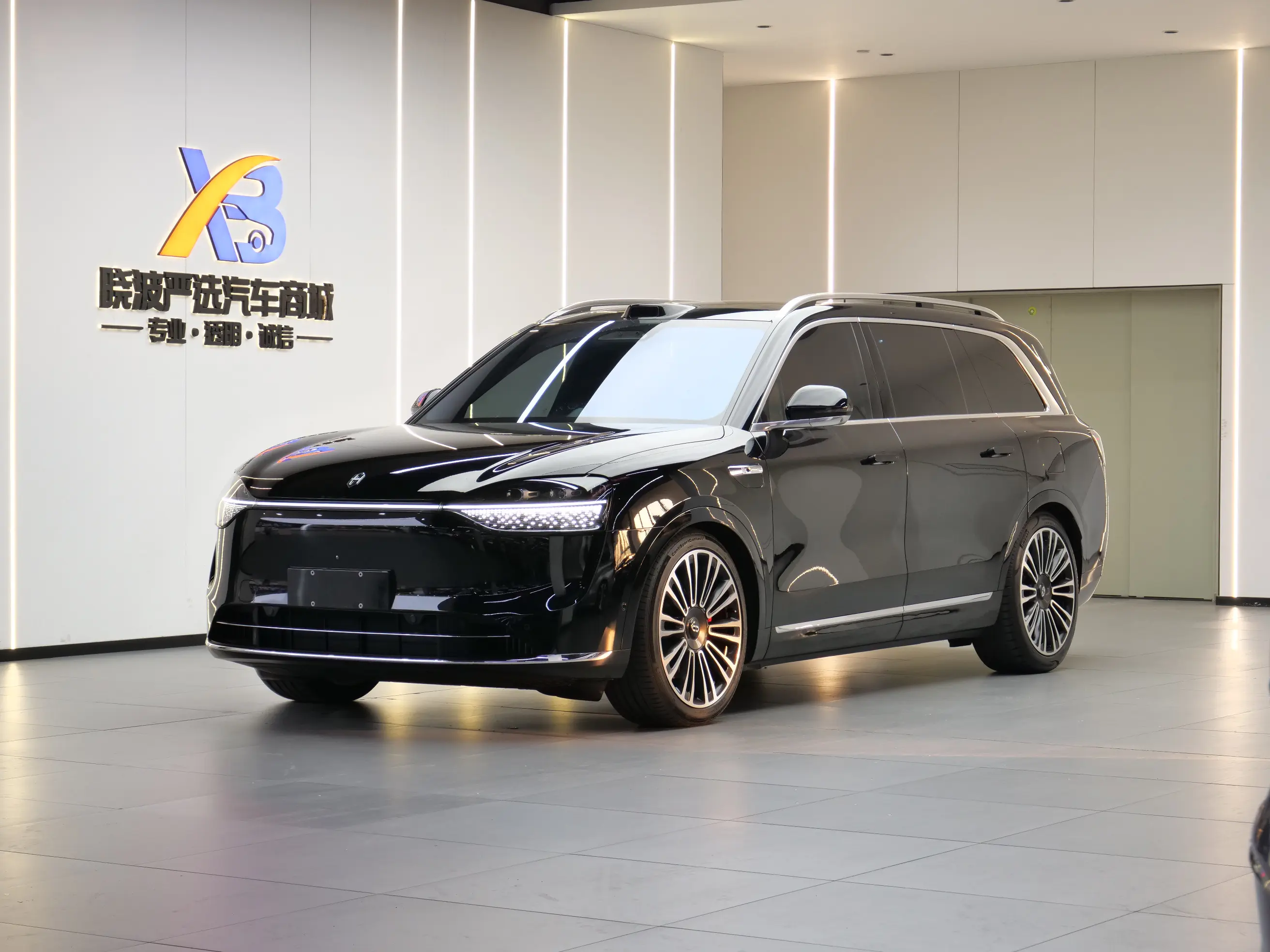 AITO M9 (Wenjie M9)  из Китая