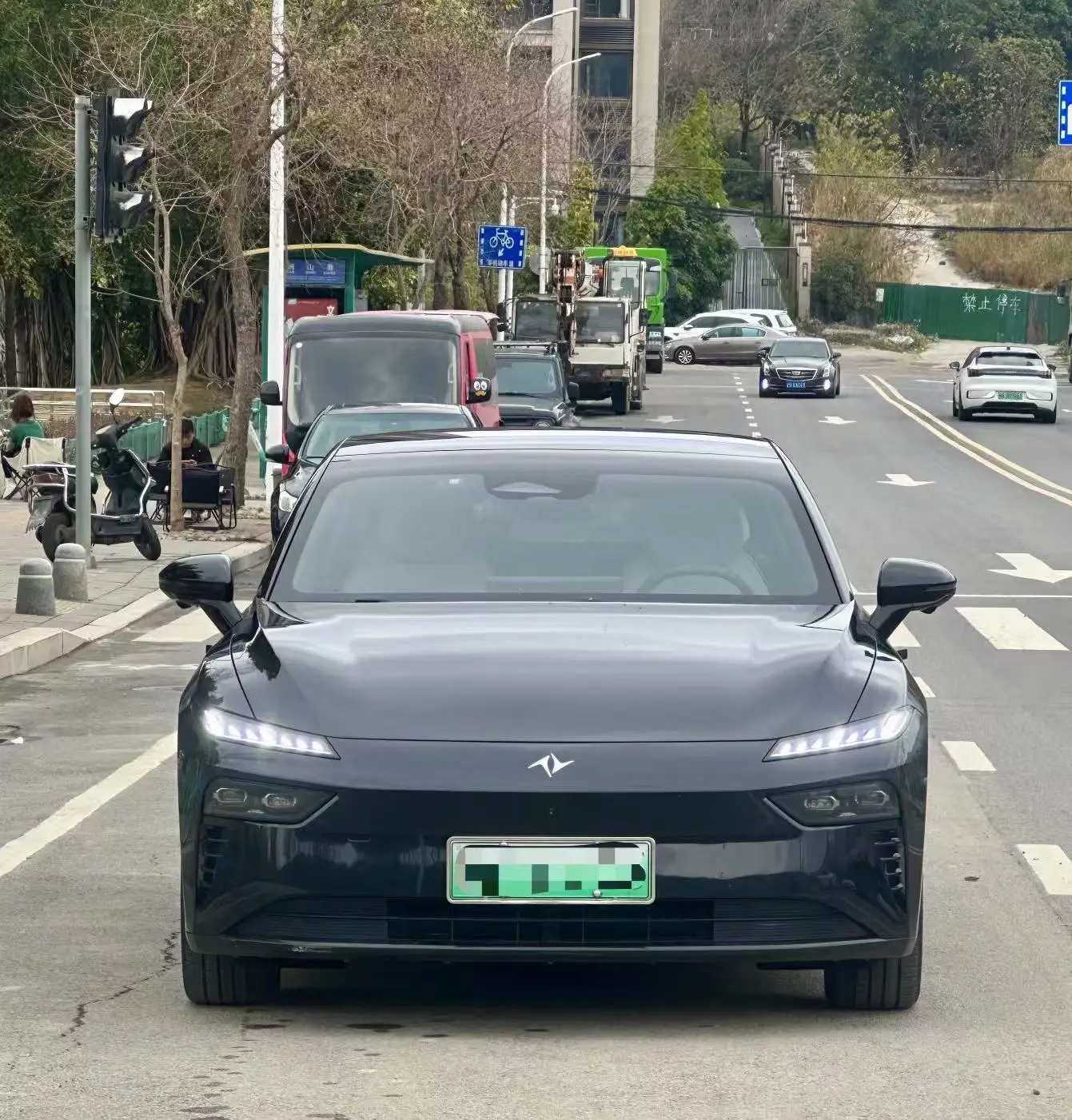 Dongfeng Eπ007  из Китая