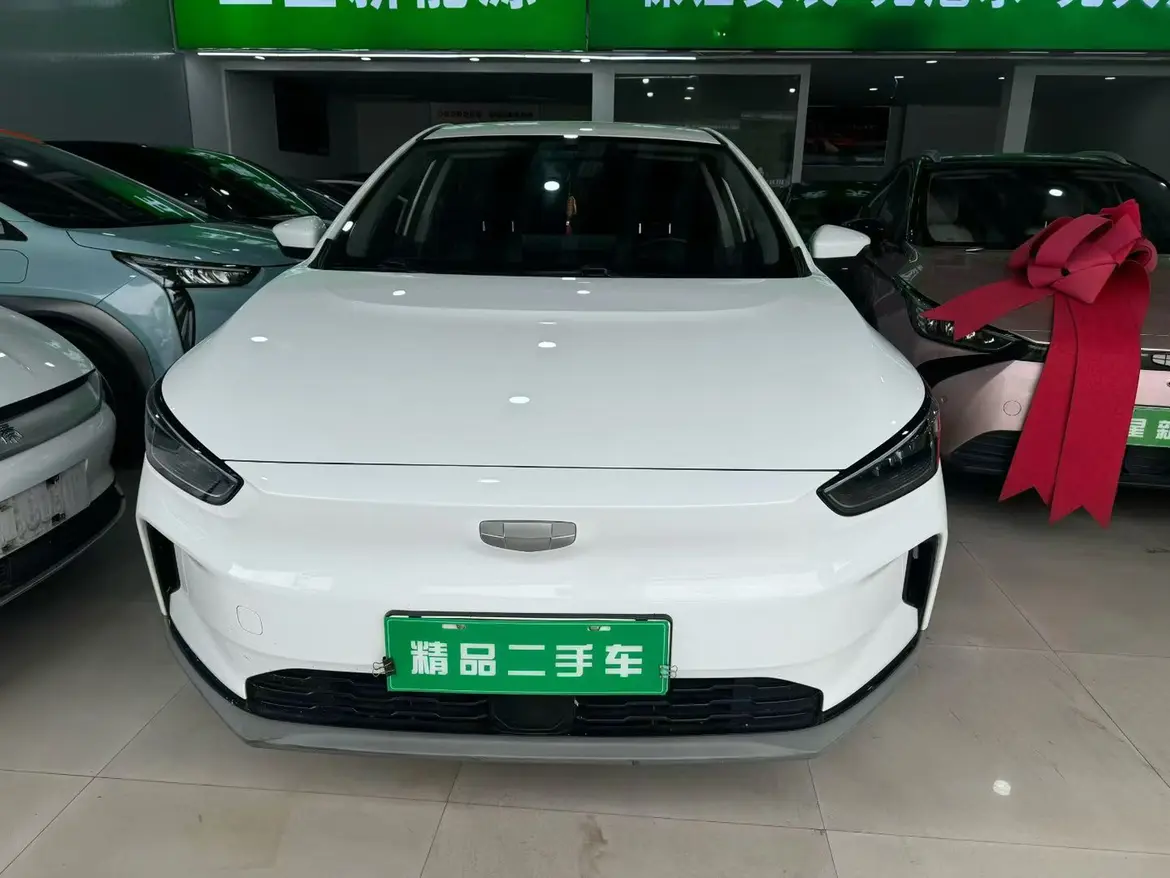 Geely Geometry C  из Китая