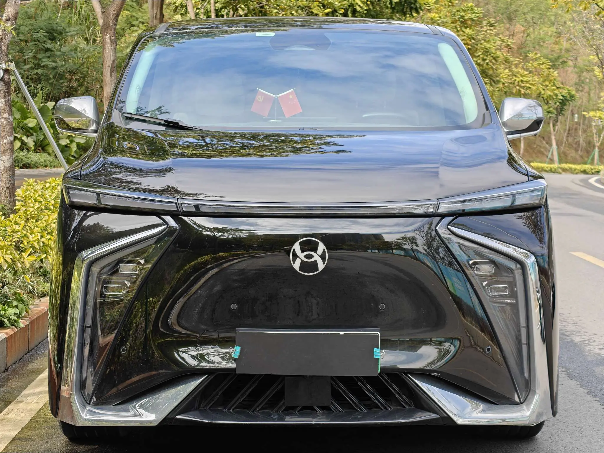 HYCAN Hechuang V09  из Китая