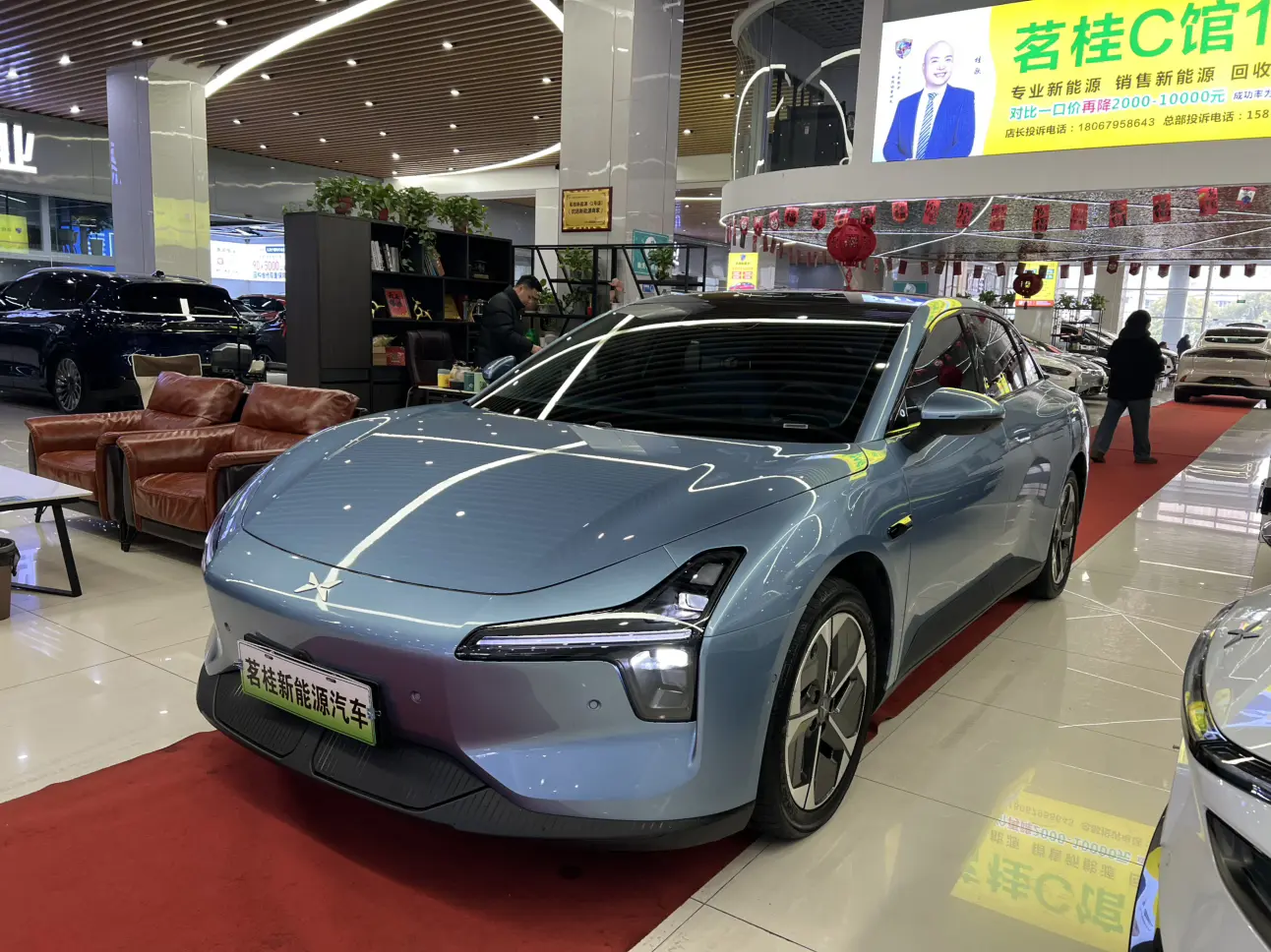 Xpeng Xiaopeng MONA M03  из Китая