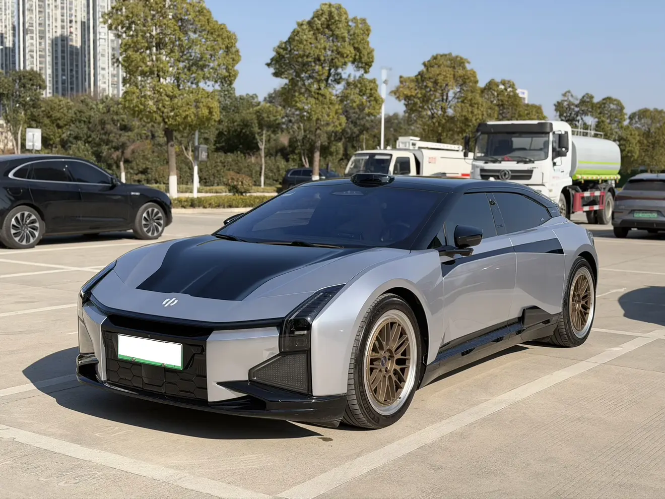 HiPhi Z  из Китая