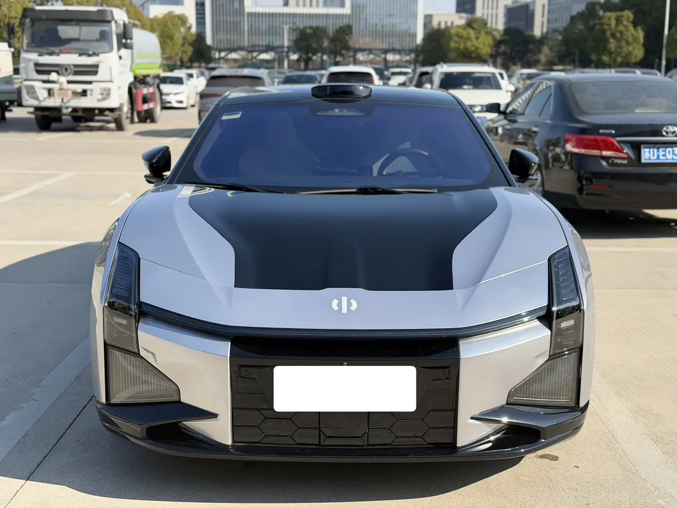 HiPhi Z  из Китая