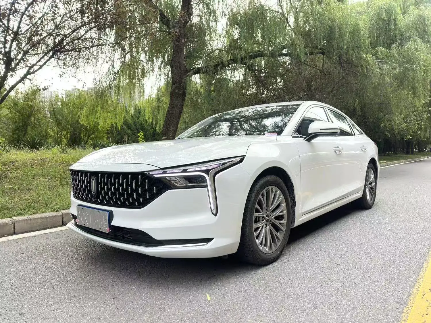 FAW Bestune B70 (Besturn B70)  из Китая