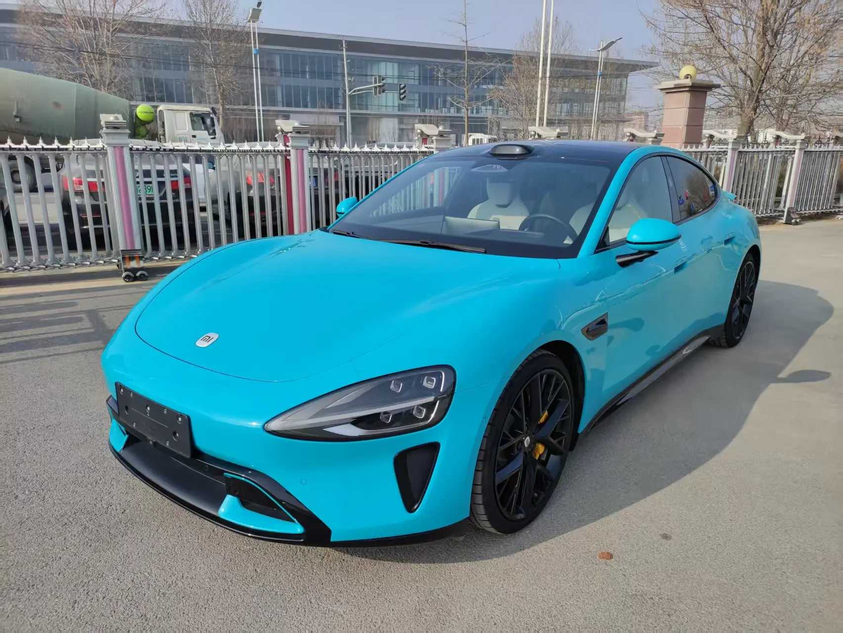 Xiaomi car Xiaomi SU7  из Китая