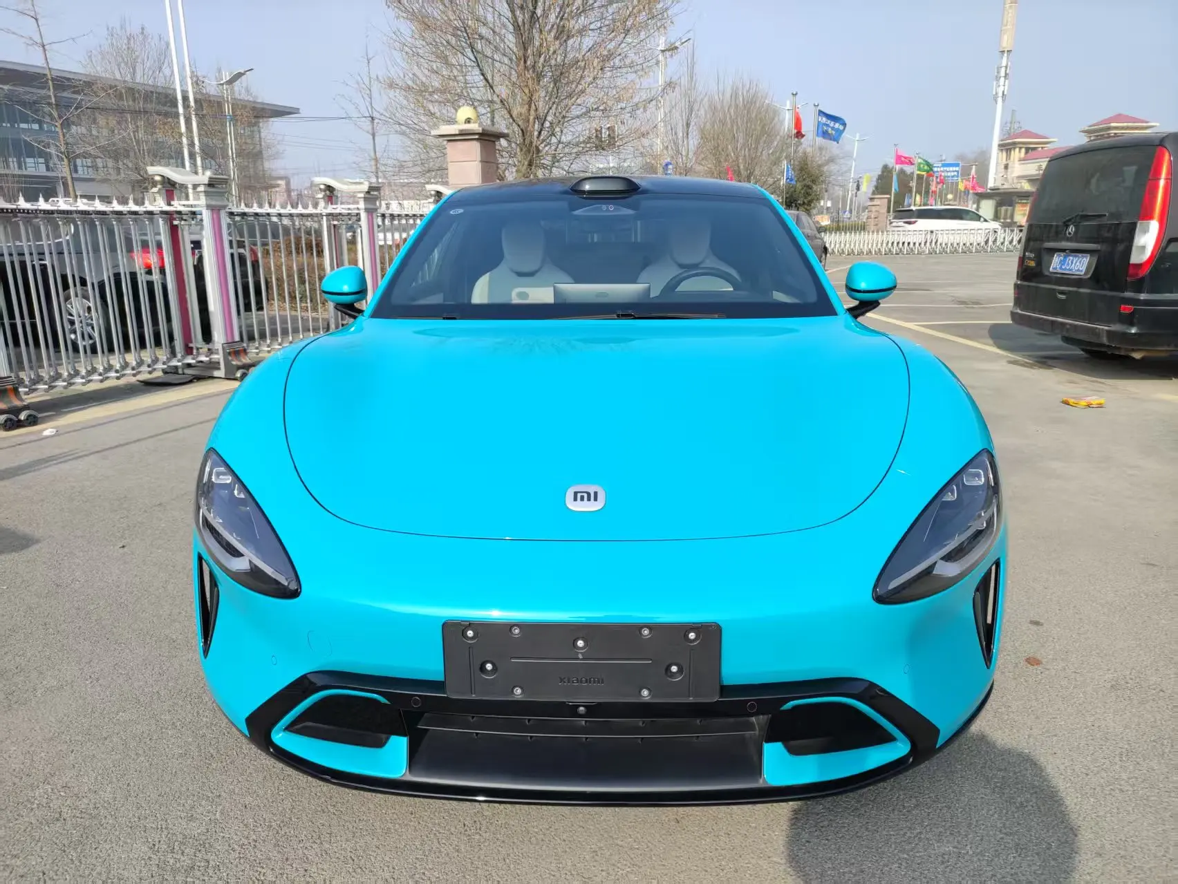 Xiaomi car Xiaomi SU7  из Китая