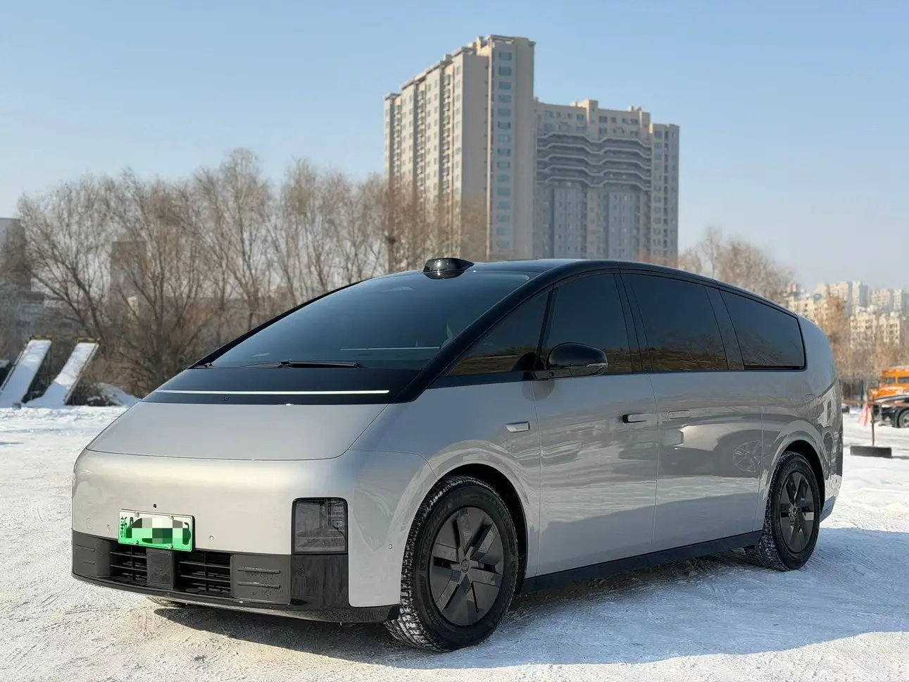 Li MEGA (Ideal MEGA)  из Китая