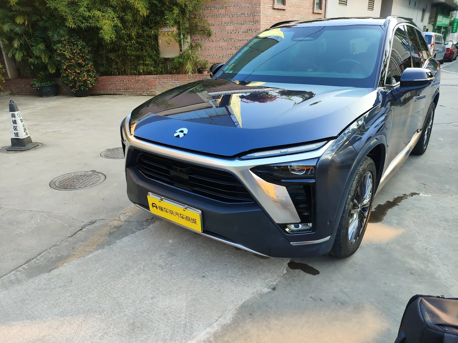 NIO ES8  из Китая