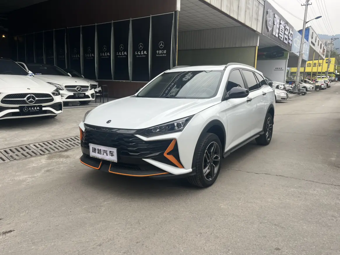 Dongfeng Yixuan GS  из Китая
