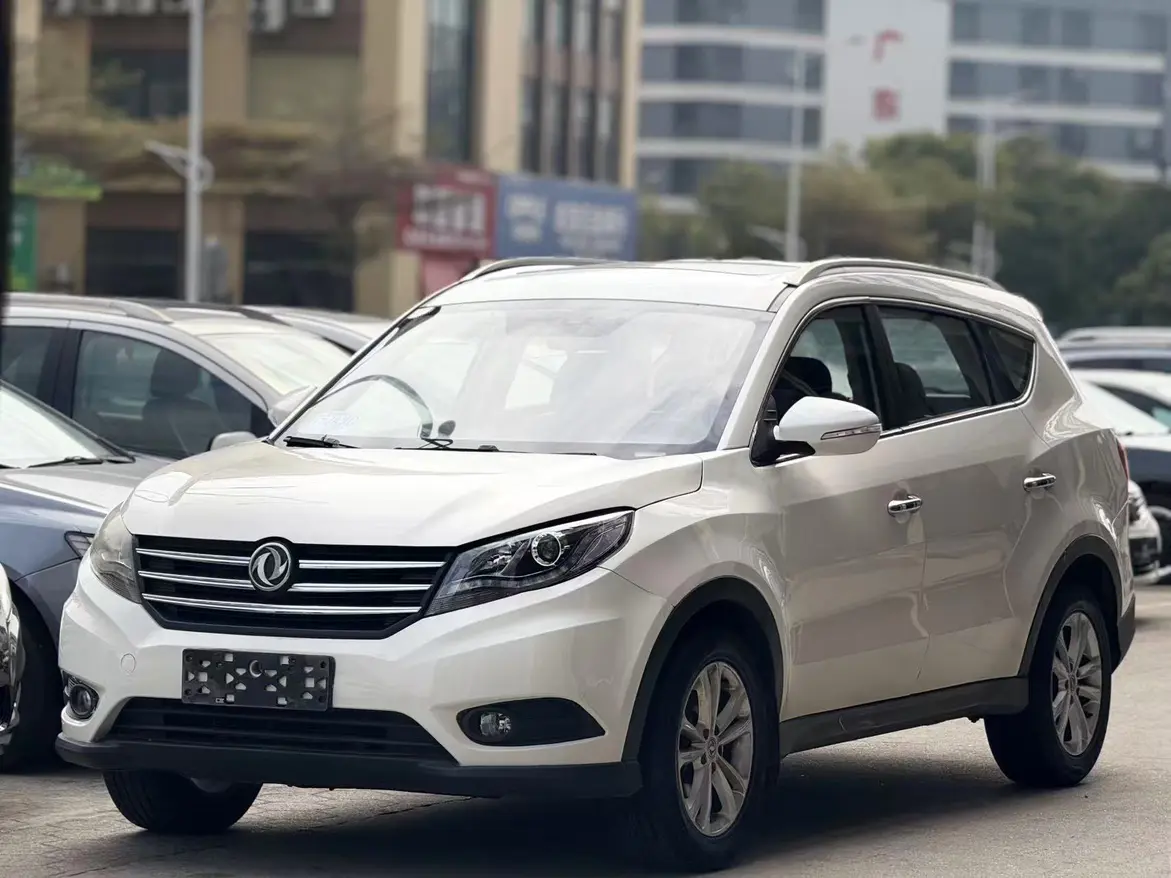 Dongfeng Fengon 580  из Китая