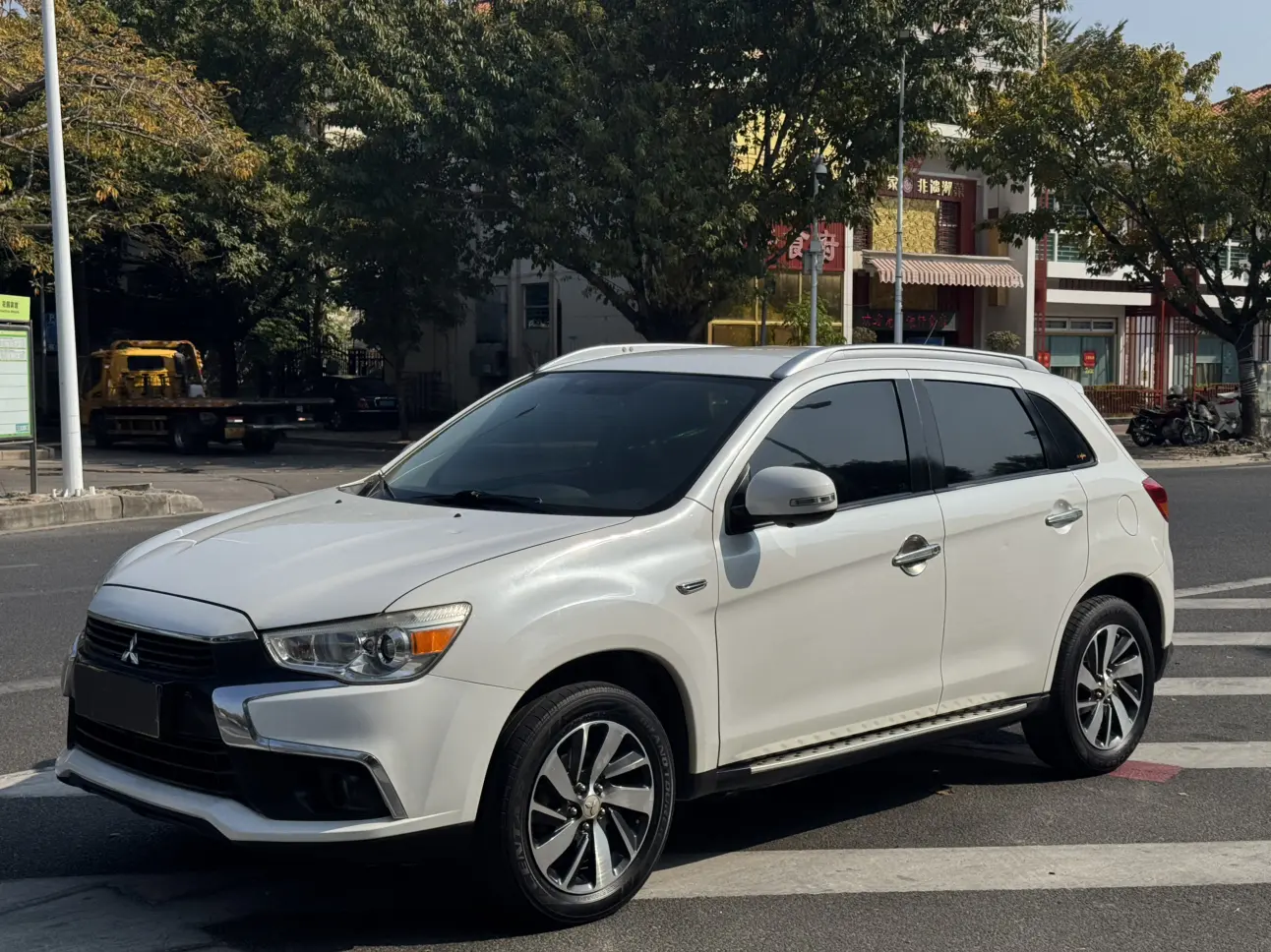 Mitsubishi Jinxuan ASX  из Китая