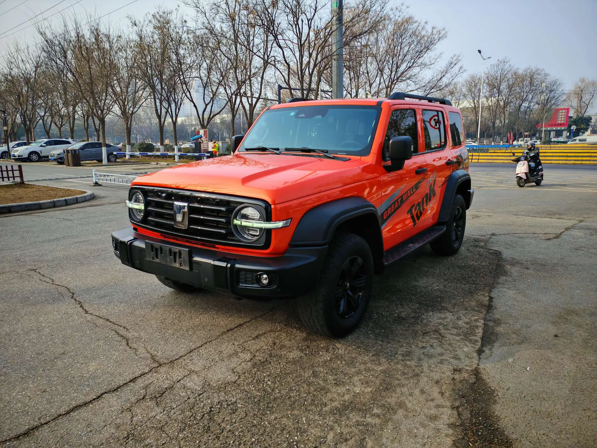 Tank 300  из Китая